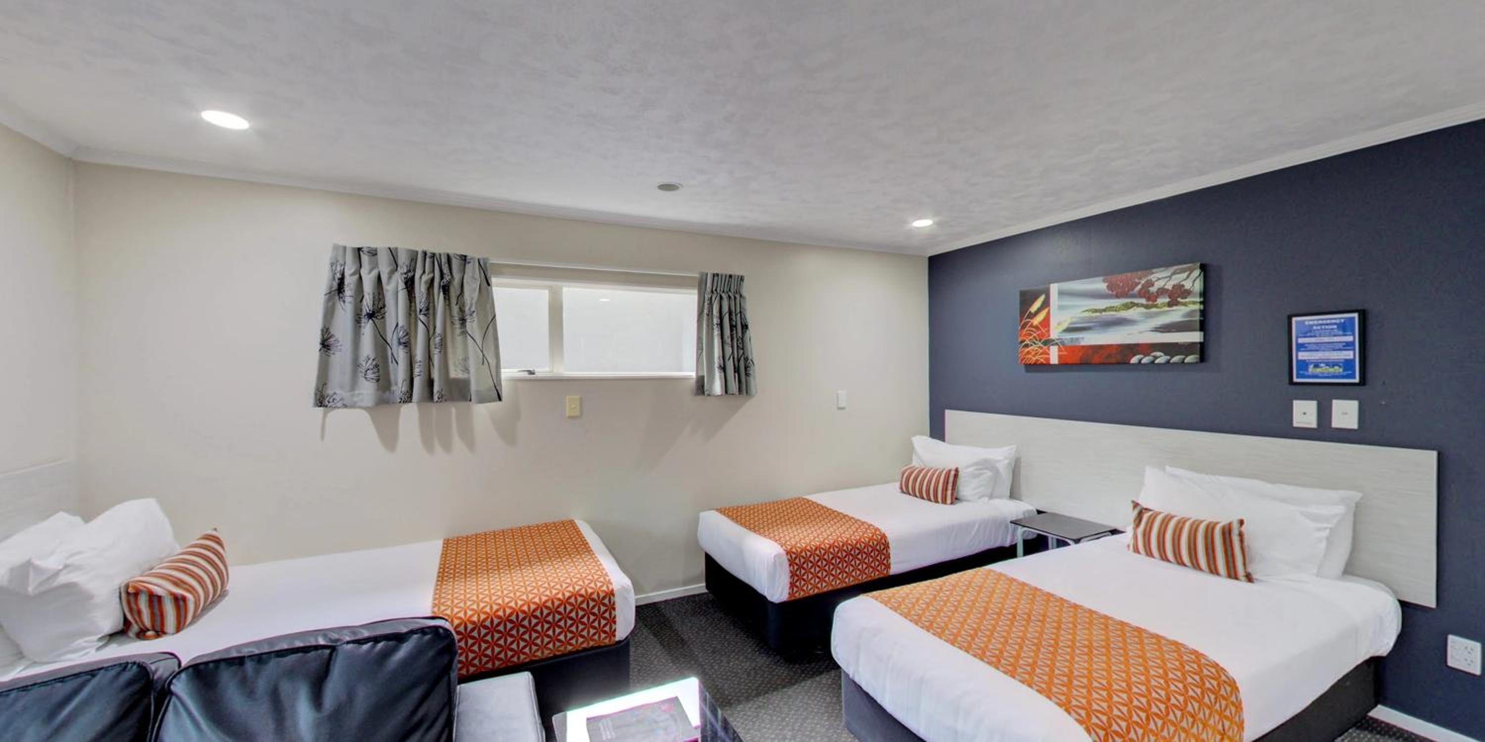 Standard Family Room - Photo 6