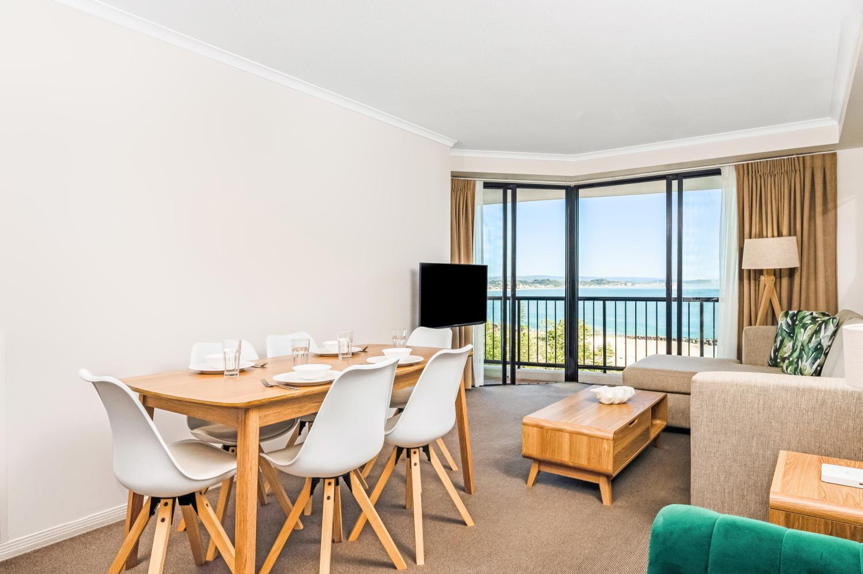 Two-Bedroom Apartment With Ocean View - Photo 5