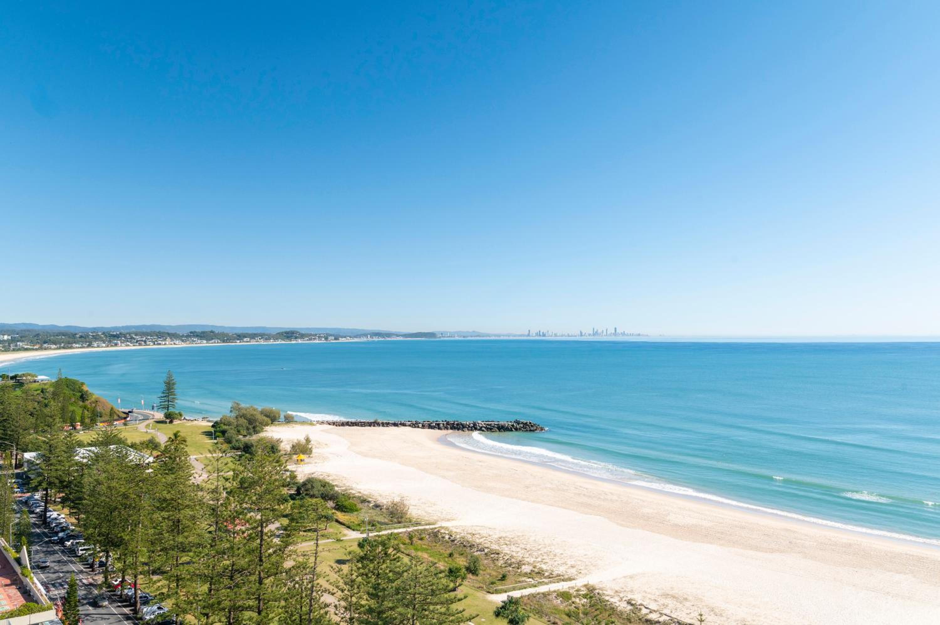 Two-Bedroom Deluxe with Ocean View - Photo 6