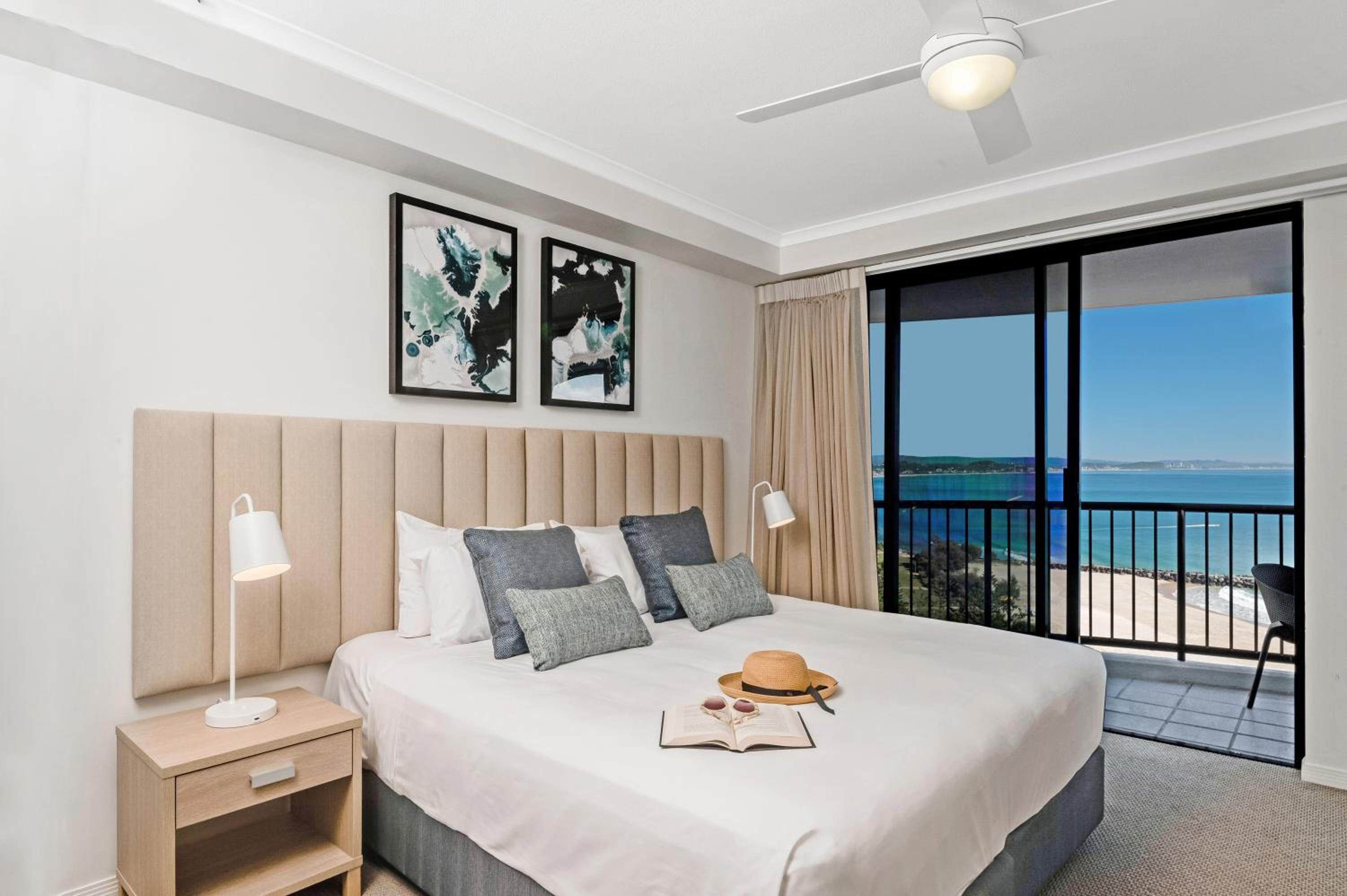 Two-Bedroom Deluxe with Ocean View - Photo 3