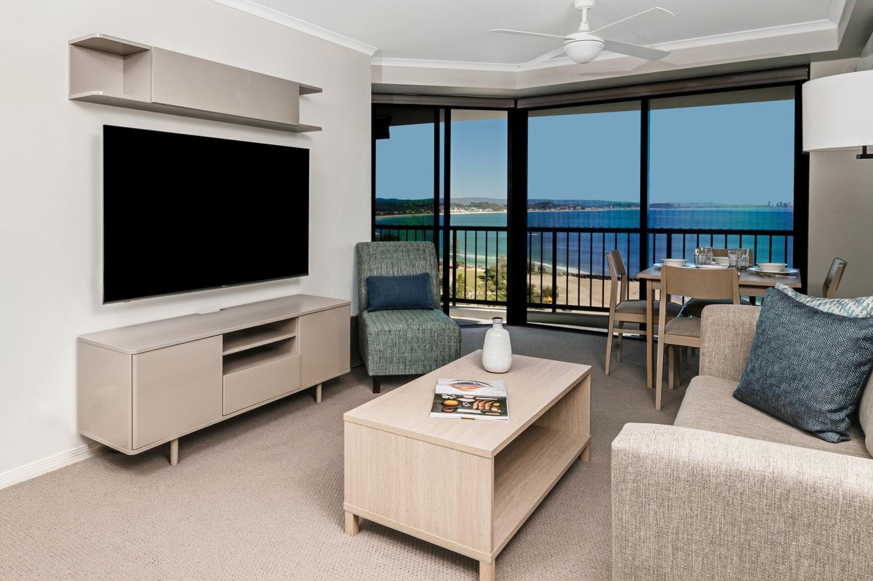 Two-Bedroom Deluxe with Ocean View - Photo 4