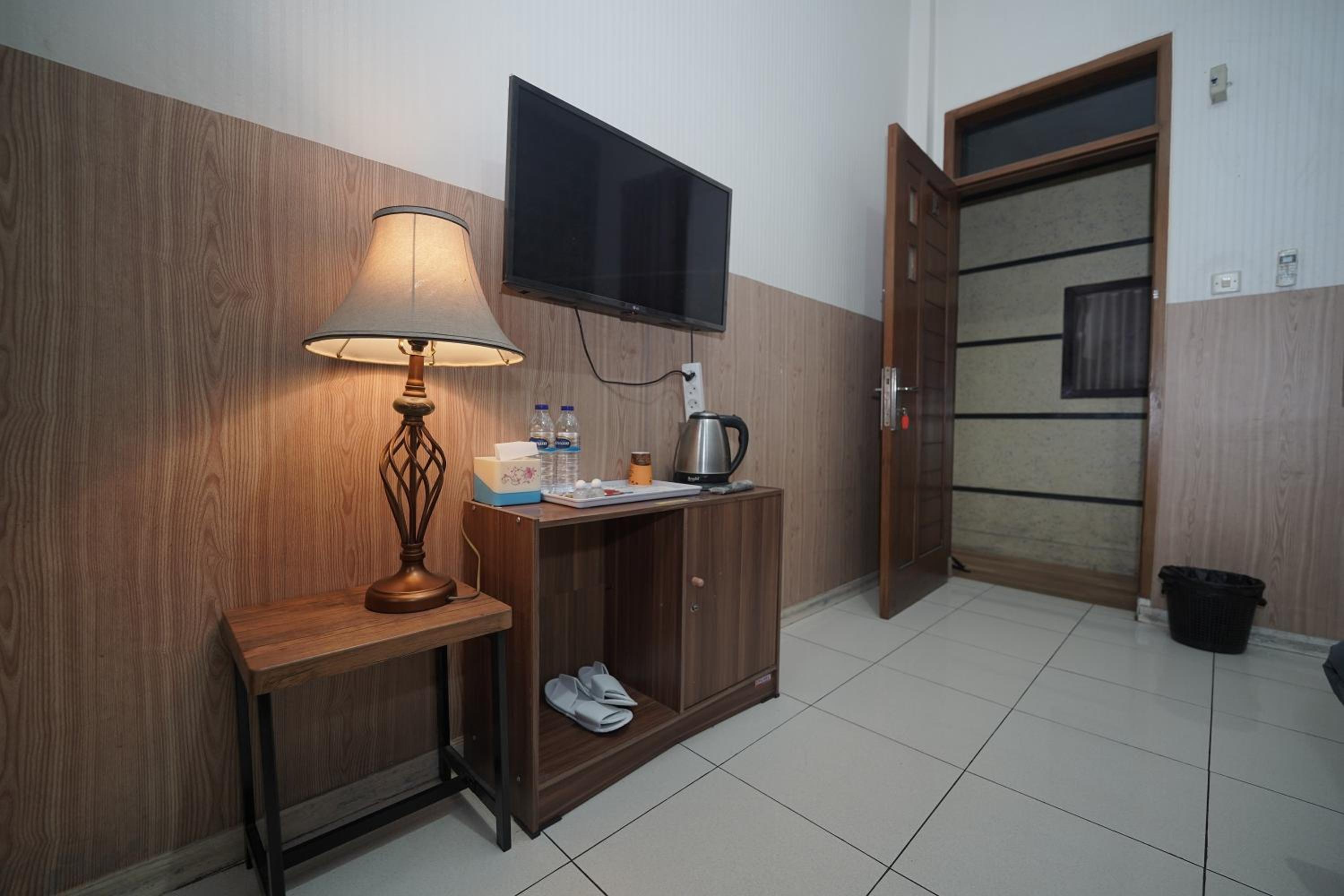 Deluxe Room - Photo 18
