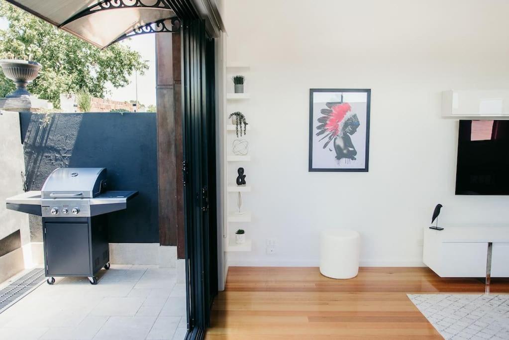 Two-Bedroom House photo 3