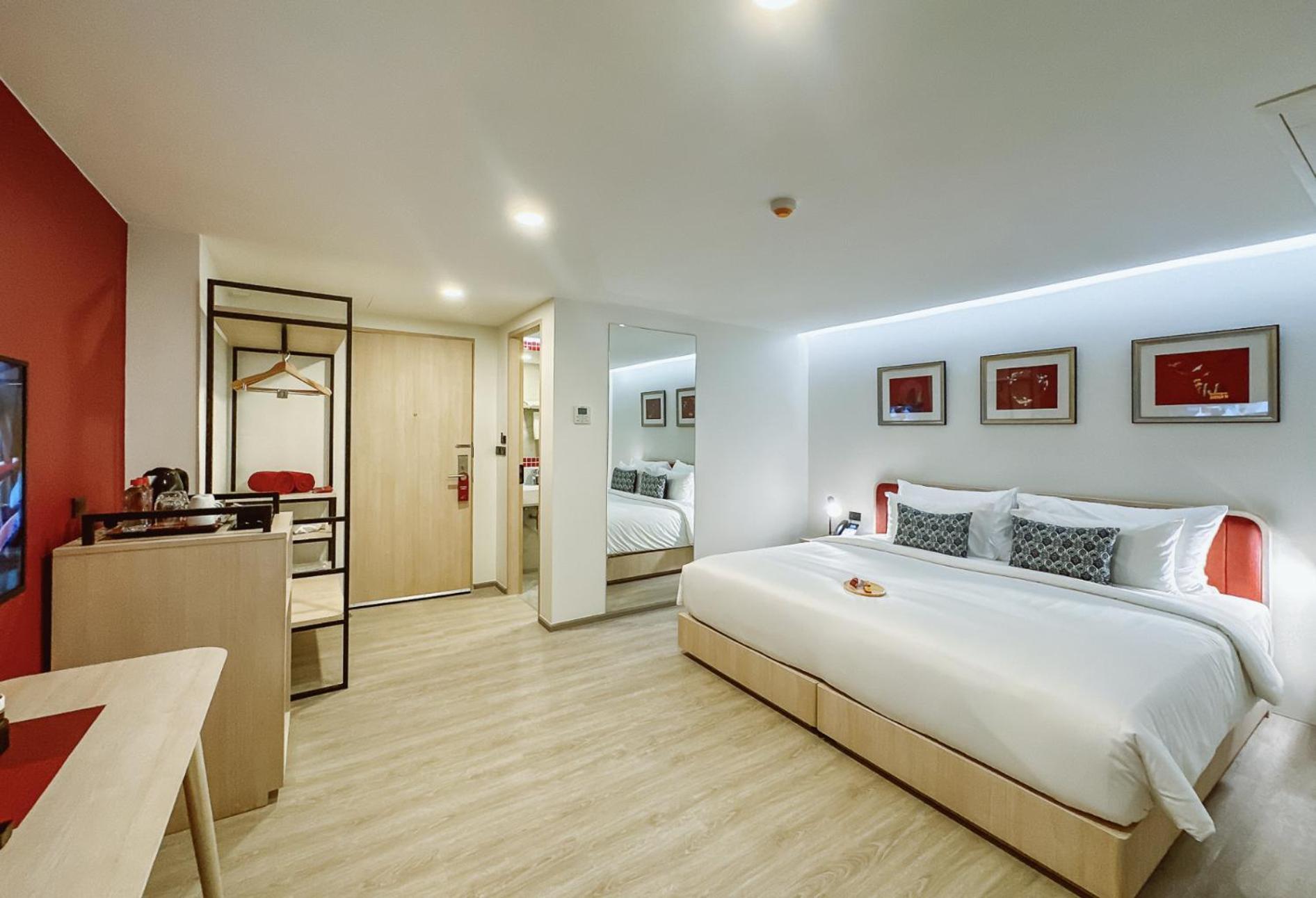 Standard Double Room - Photo 9