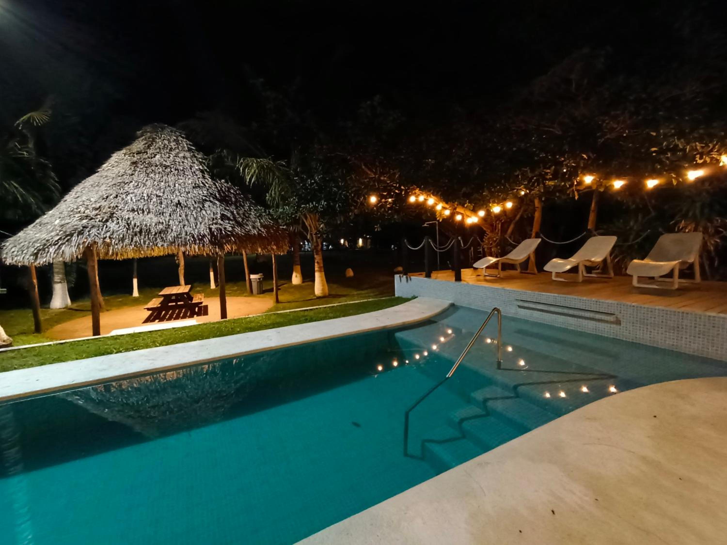 Double Room with Pool View photo 3