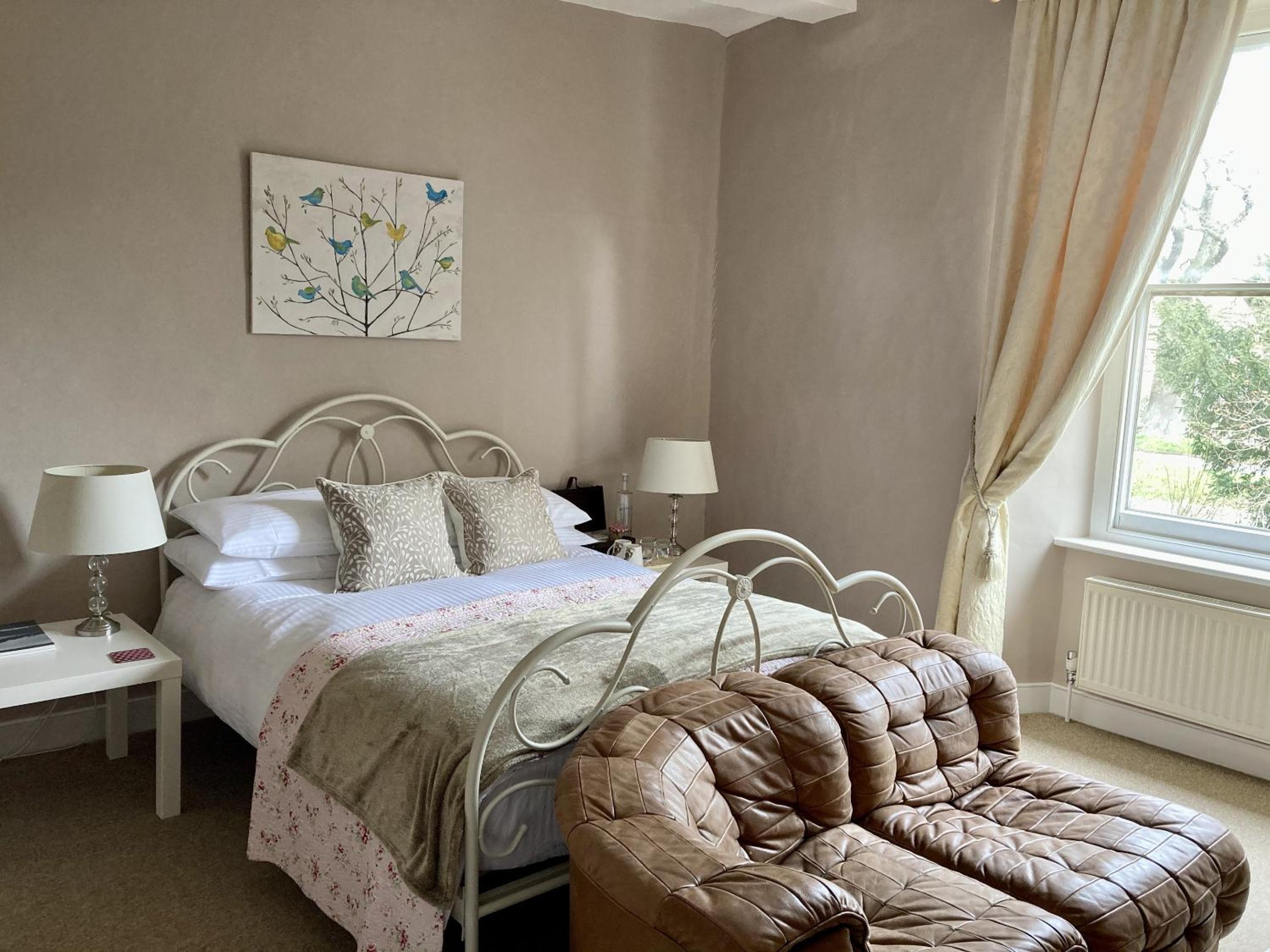 Double Room with Shared Bathroom