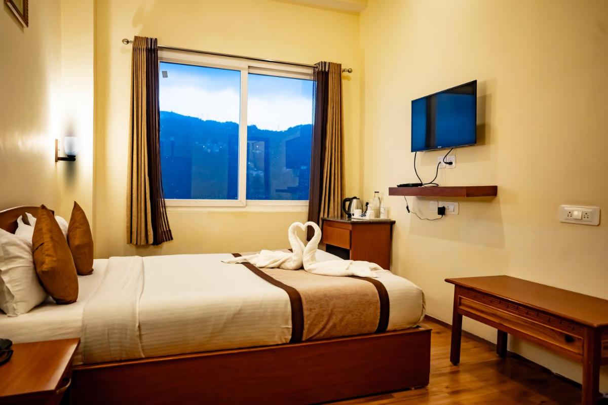 Double Room with Mountain View photo 2