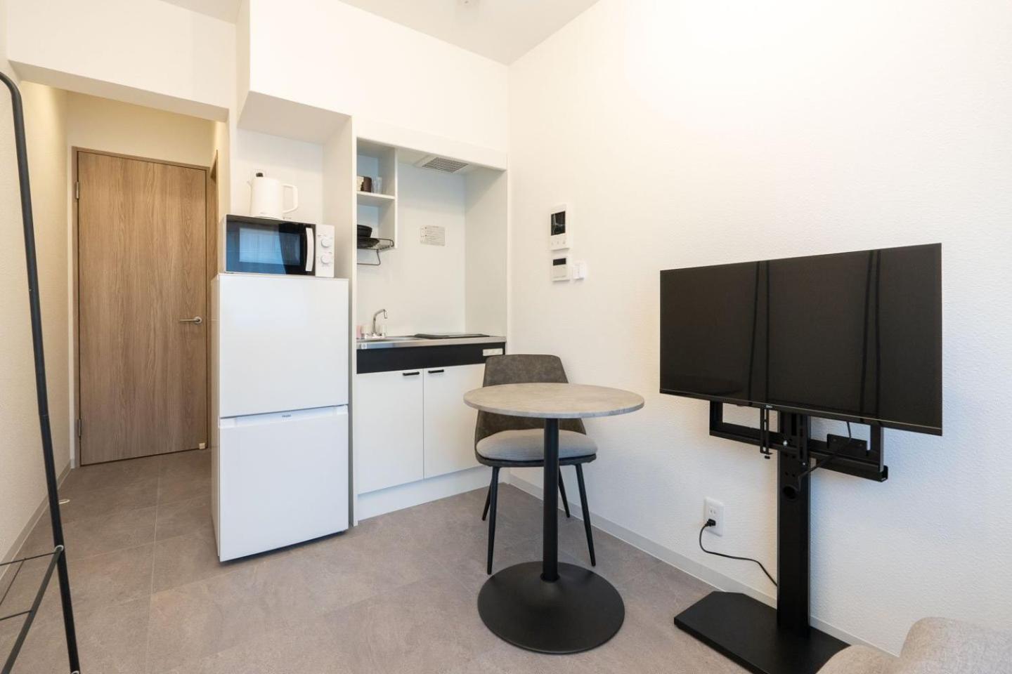 One-Bedroom Apartment photo 3