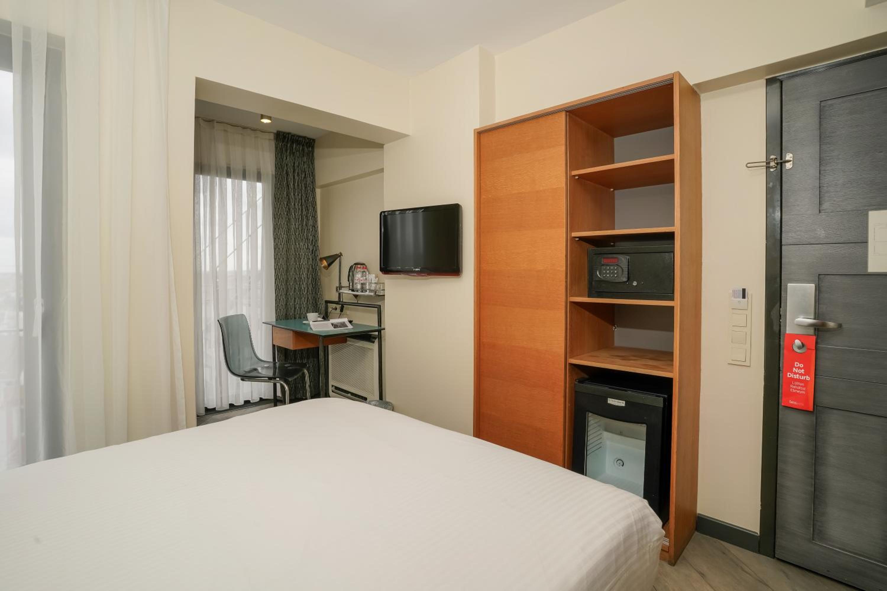 Deluxe Quiet Room With City View photo 3