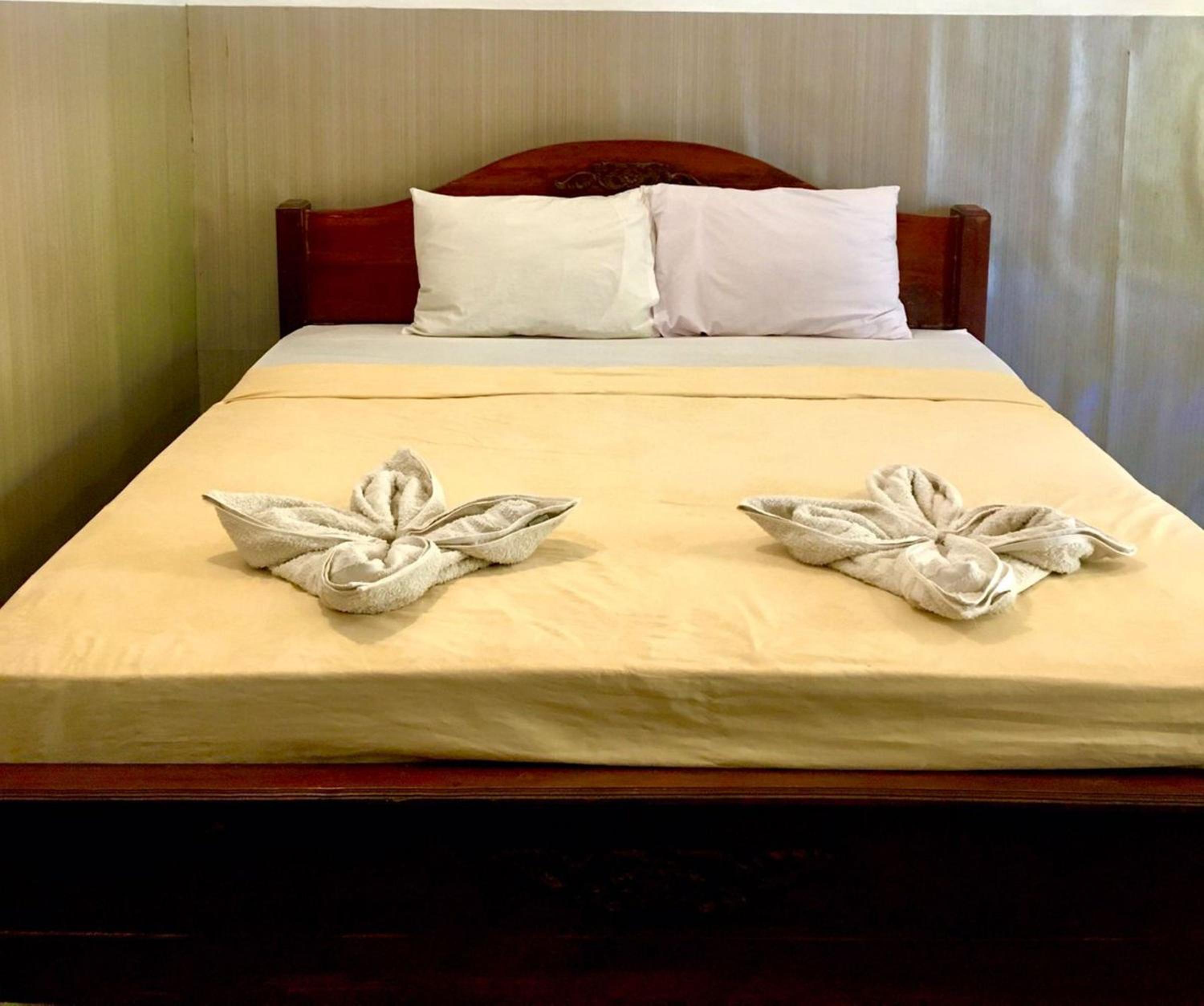 Double or Twin Room with Private Bathroom - Photo 1