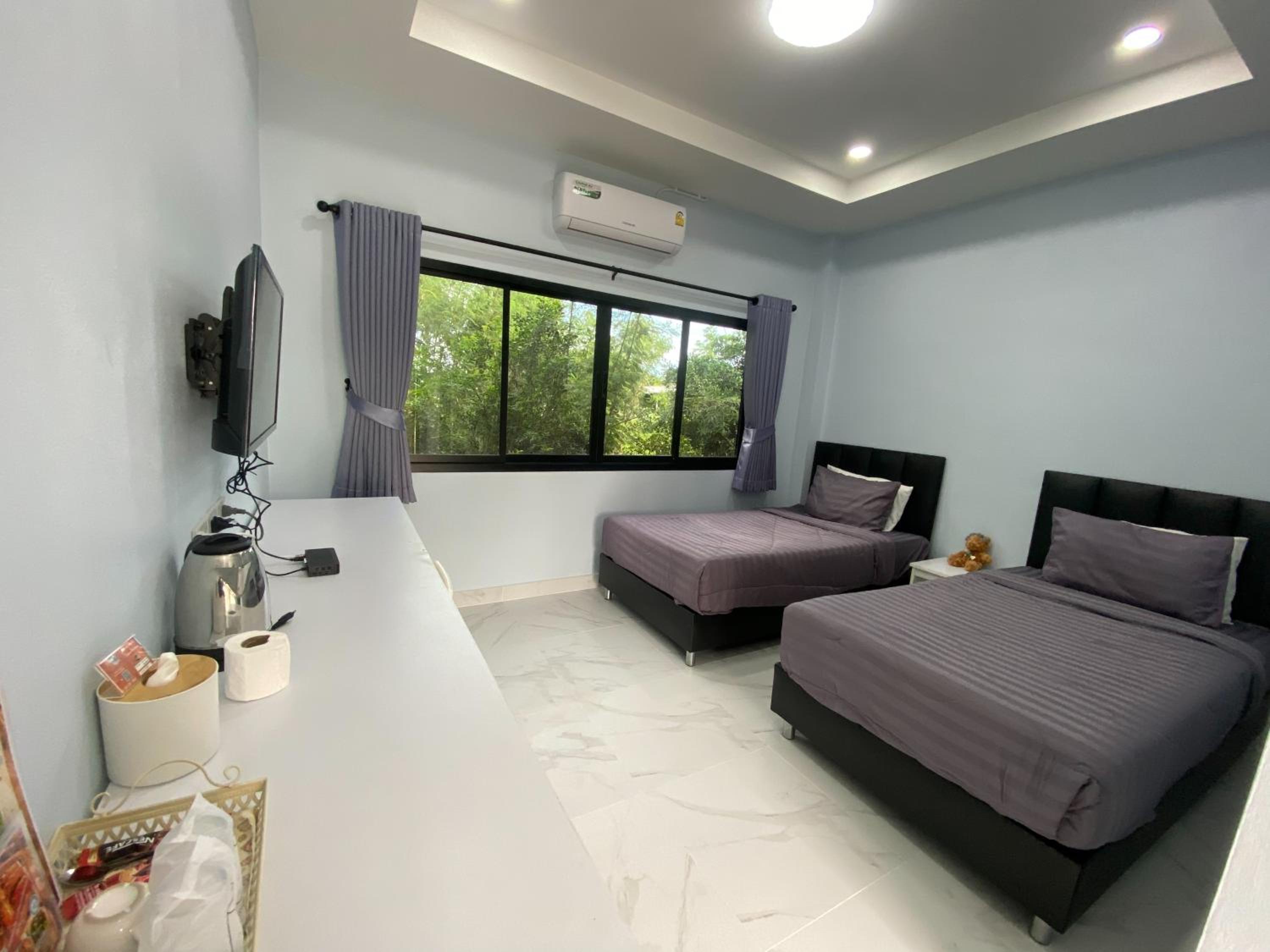 Standard Twin Room - Photo 1