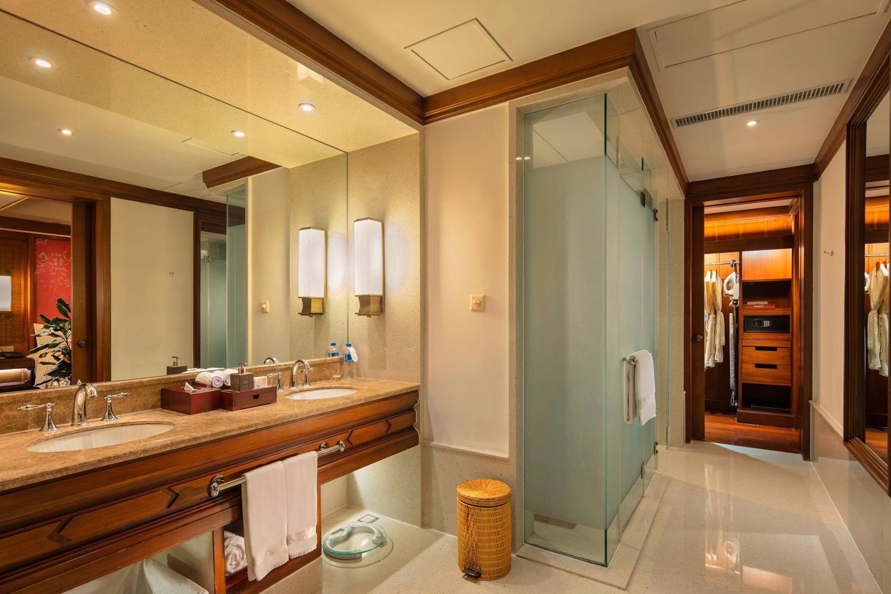 Deluxe Garden View Terrace Room (King Bed)  photo 2