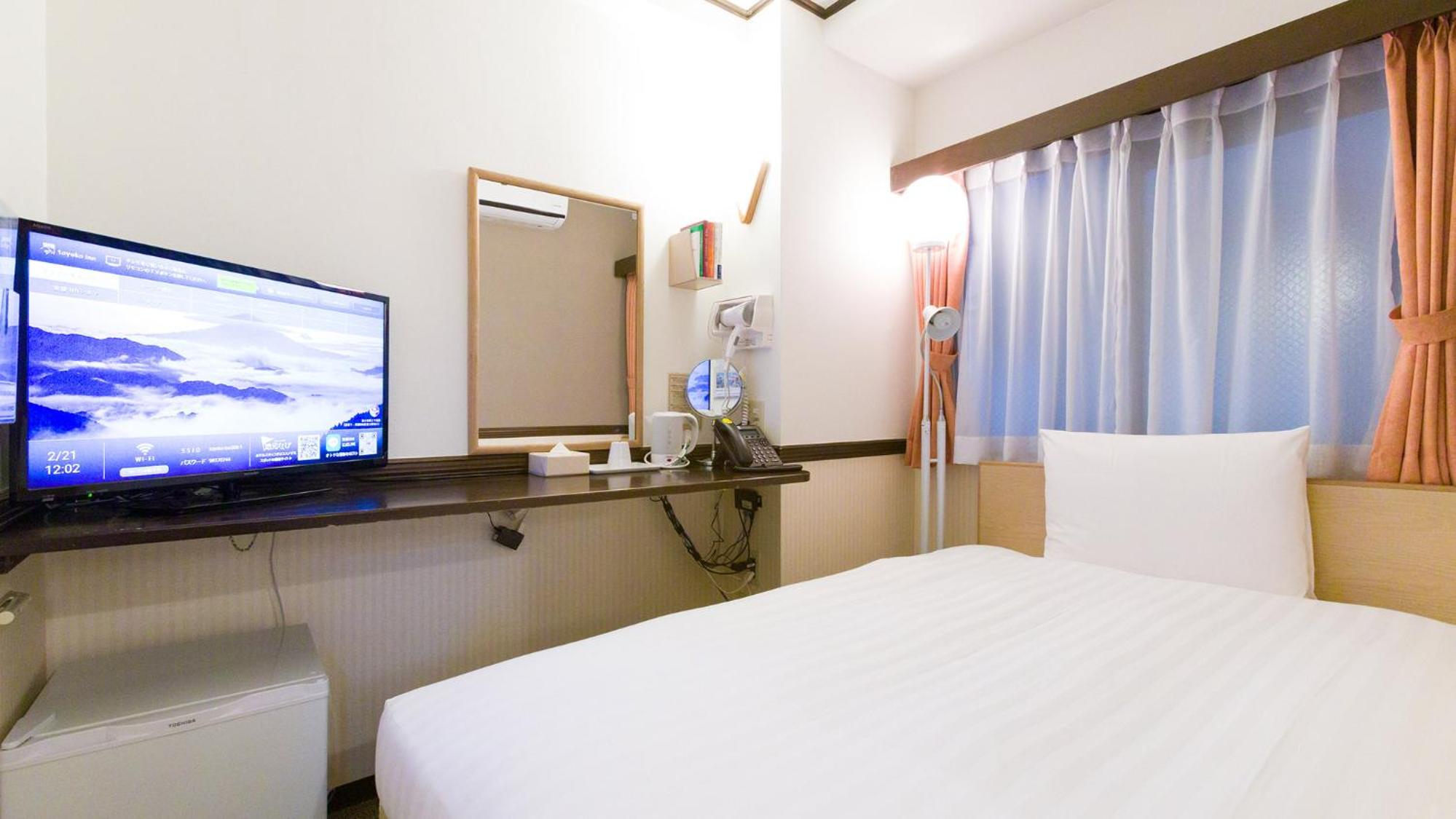Standard Twin Room with a Shower & Bath Room between Beds - Non-Smoking photo 3