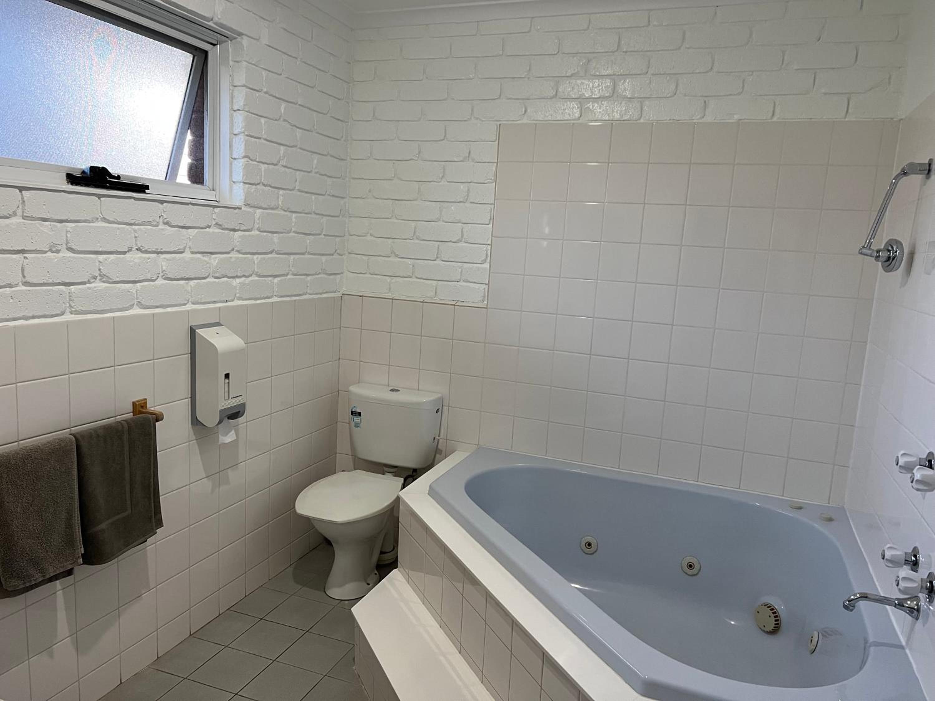 Executive Double Room with Spa Bath - Photo 3