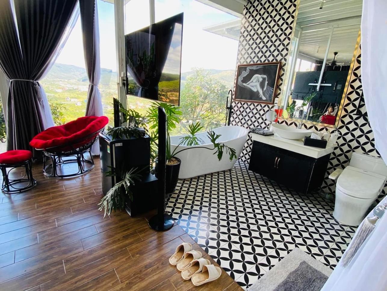 King Room with Mountain View photo 3