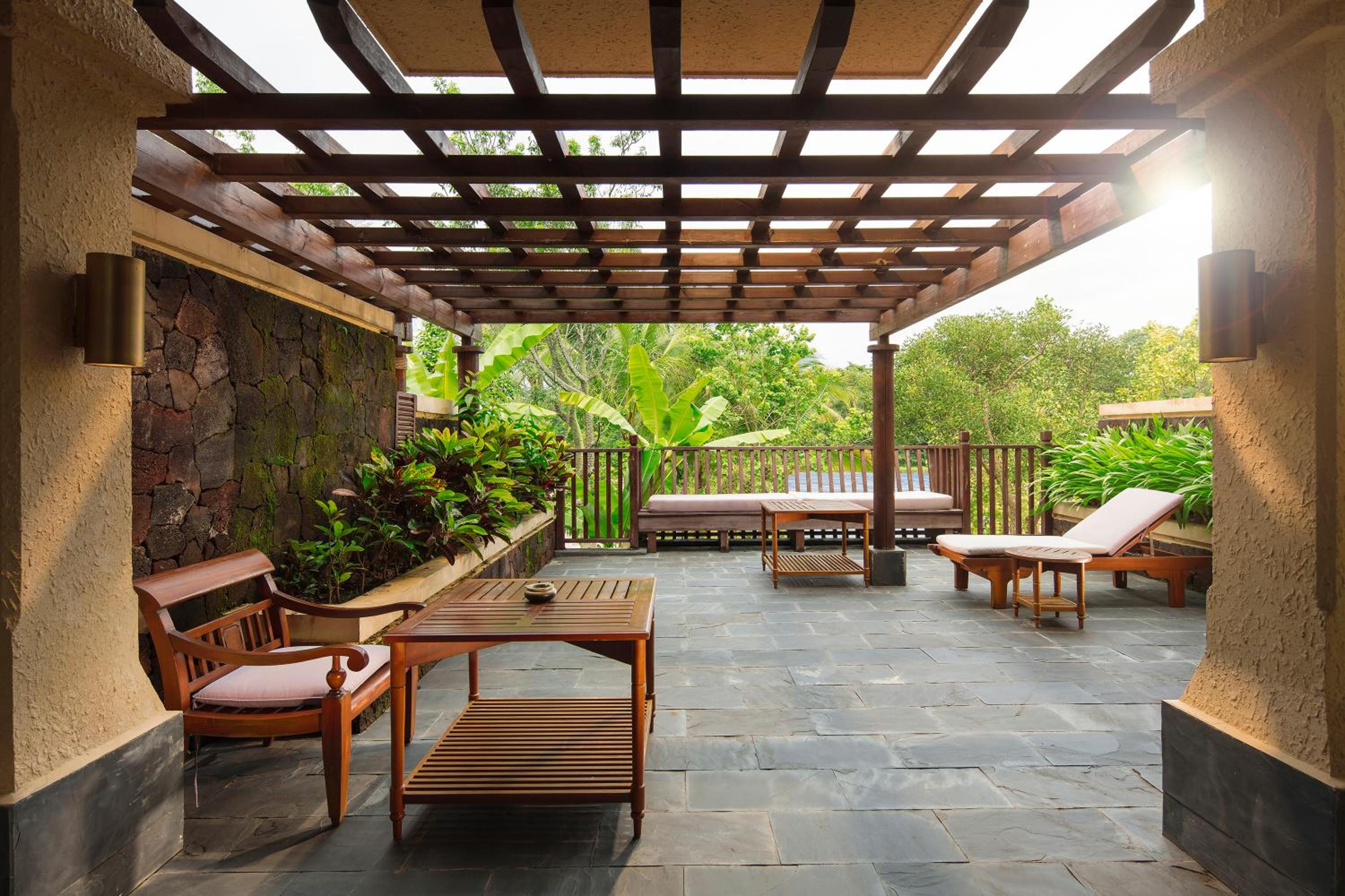 Deluxe River View Terrace Room (King Bed) photo 2