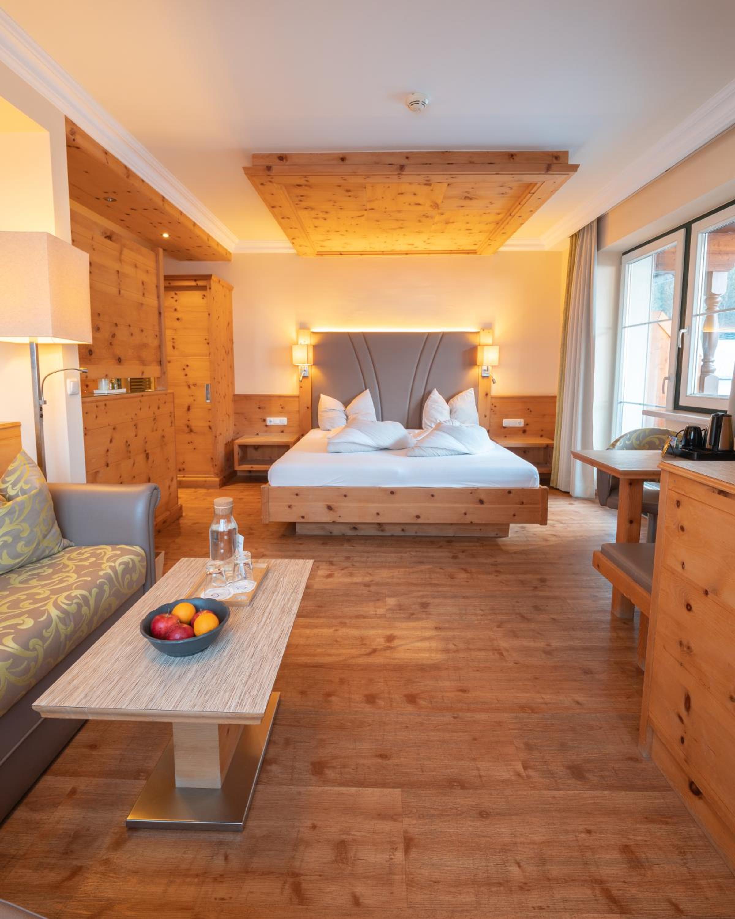 Suite - Photo 10