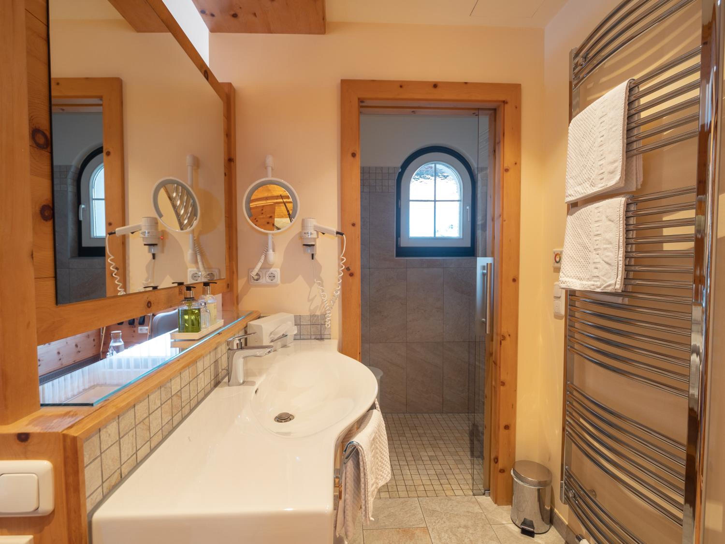 Suite - Photo 6