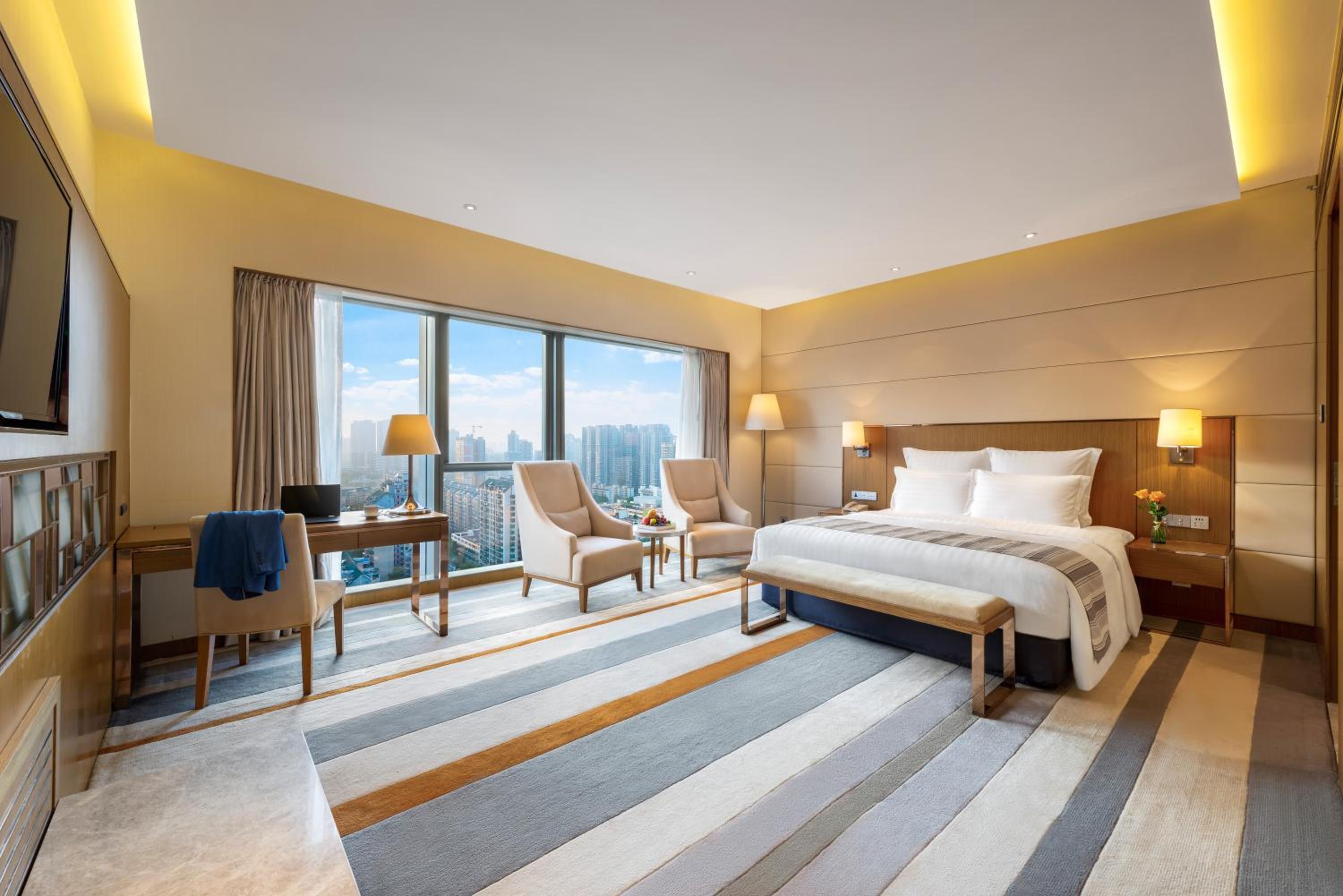 Deluxe Executive King Room