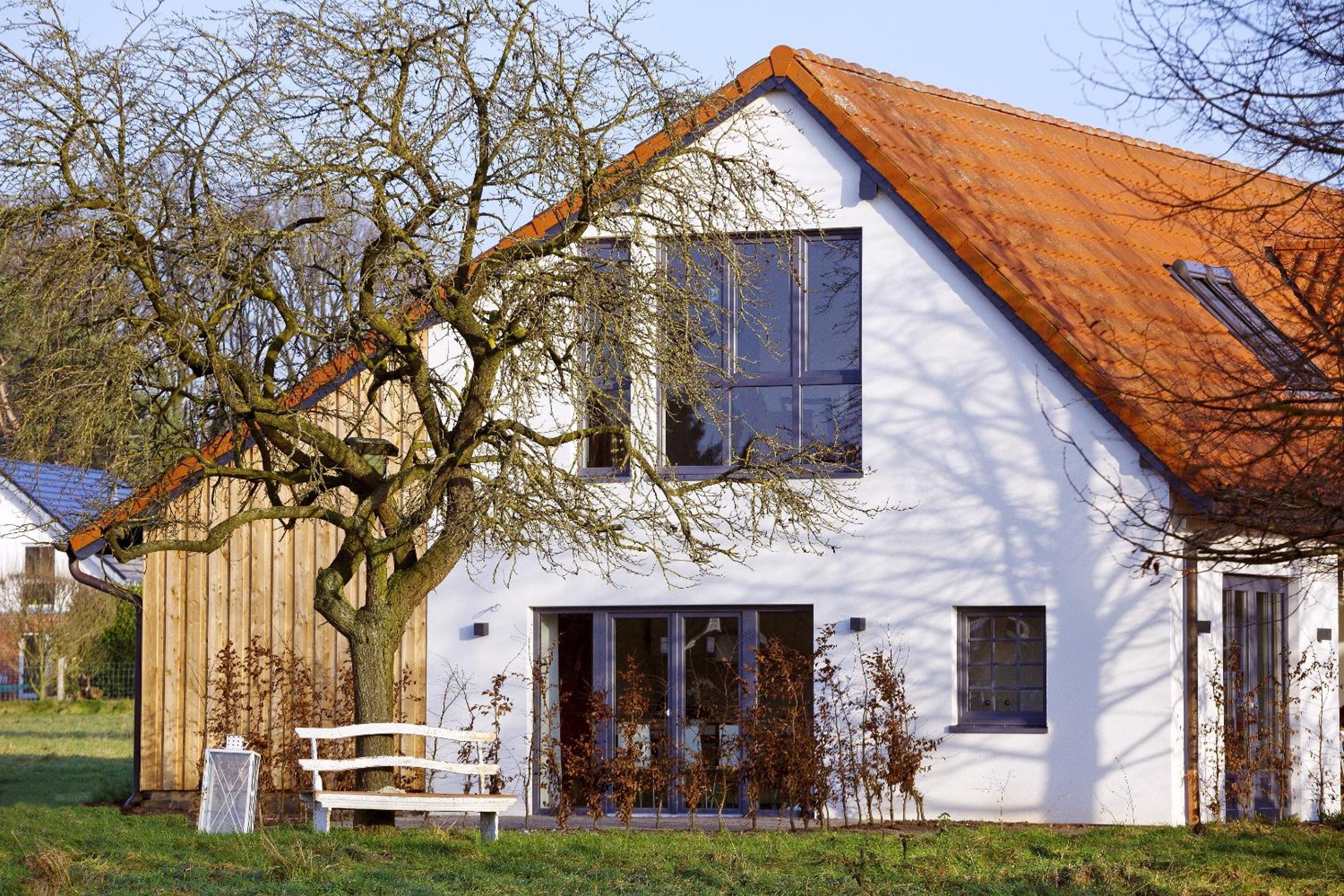 Five-Bedroom House photo 2