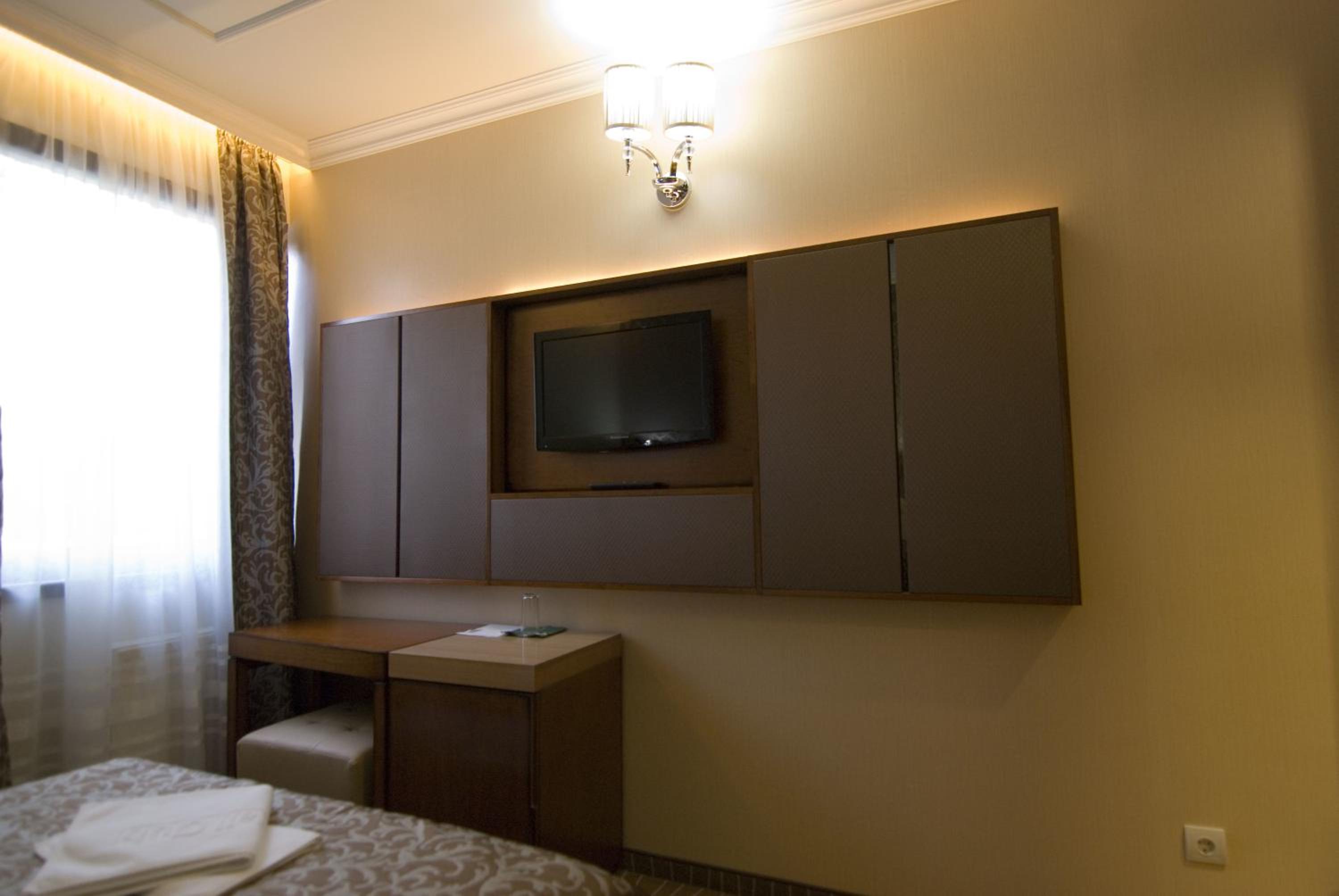 Double Room - Photo 6
