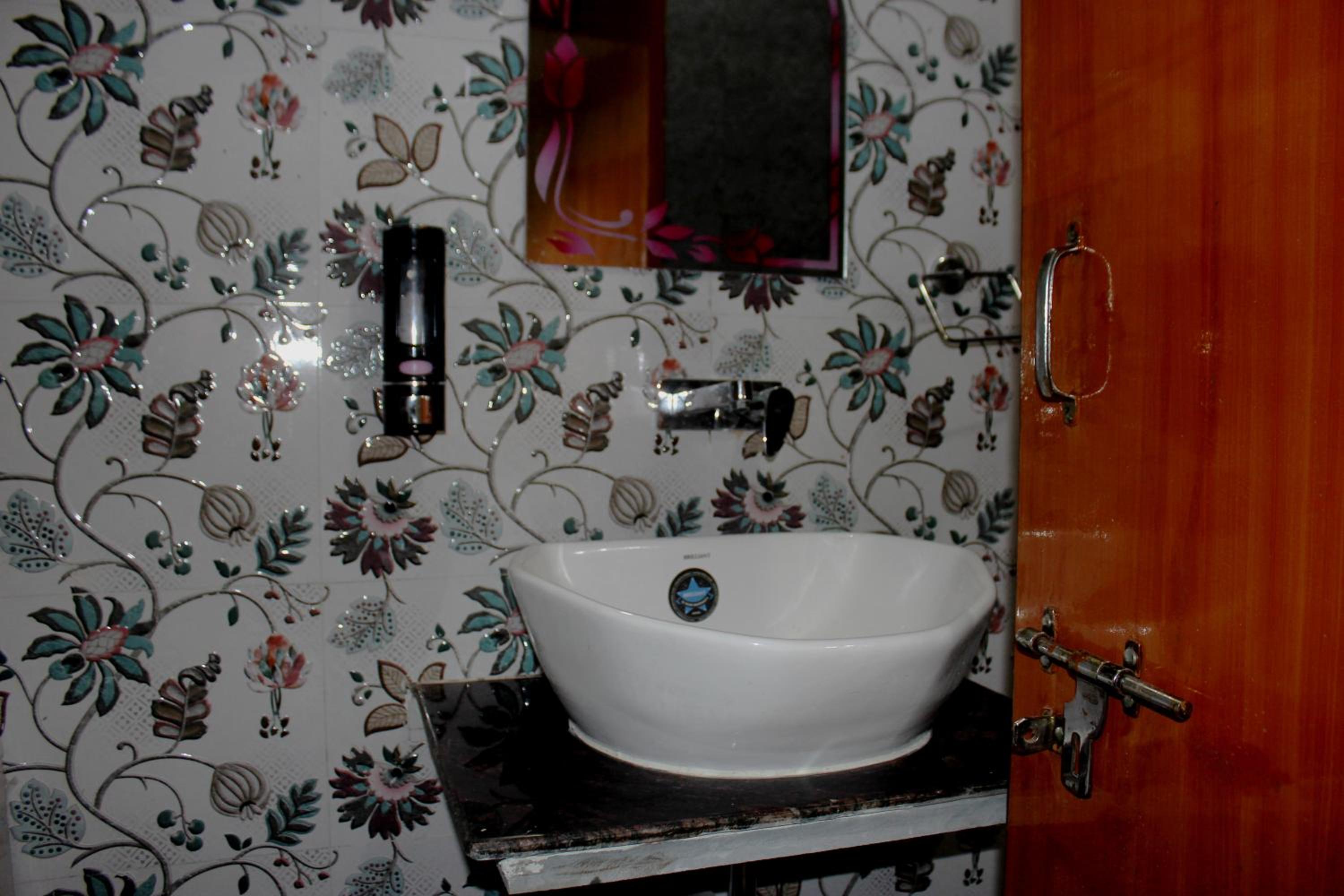 Deluxe Room - Photo 2