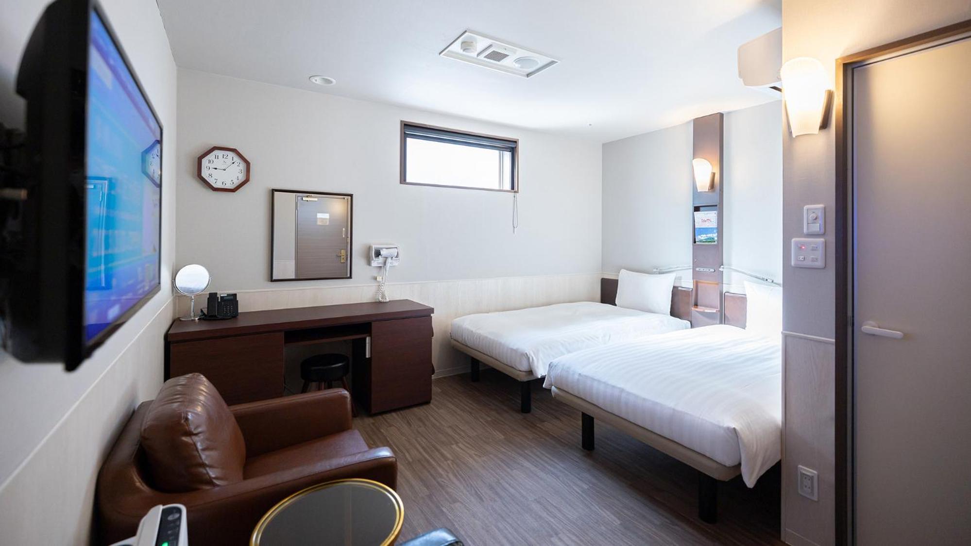 Twin Room - Non-Smoking - Small Dog Friendly photo 1