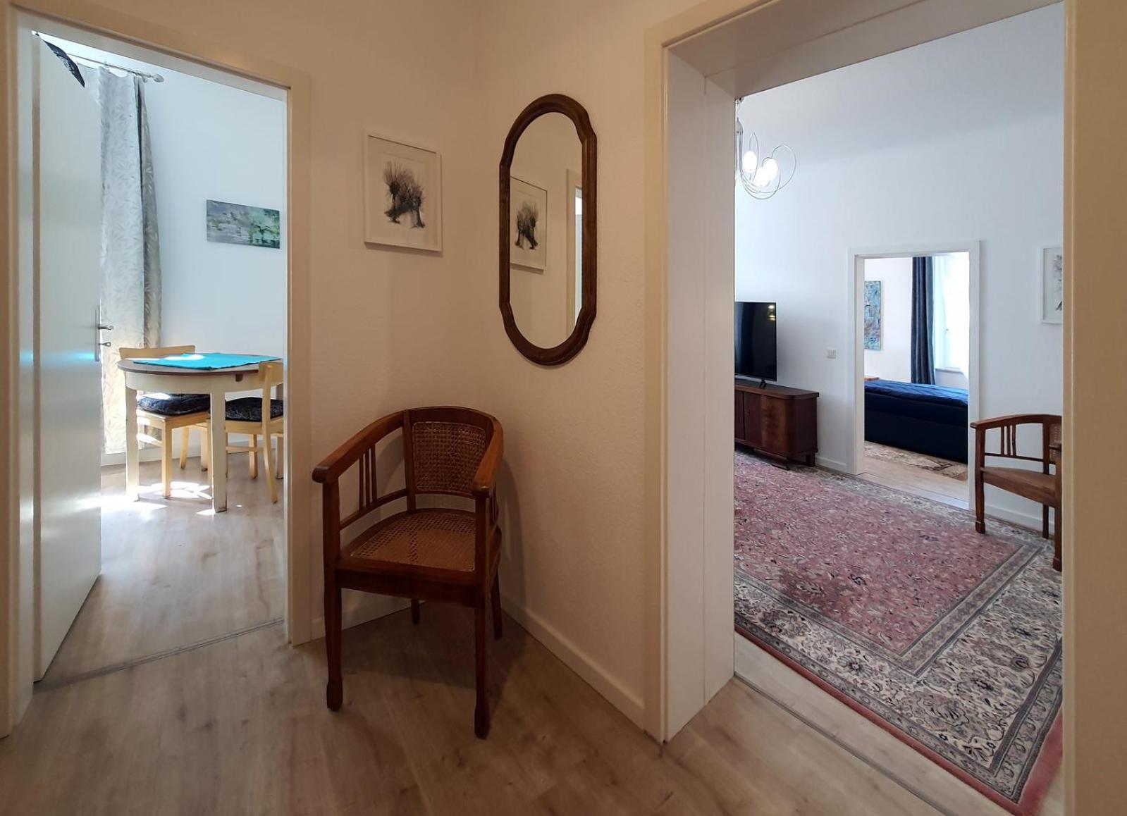 One-Bedroom Apartment photo 3