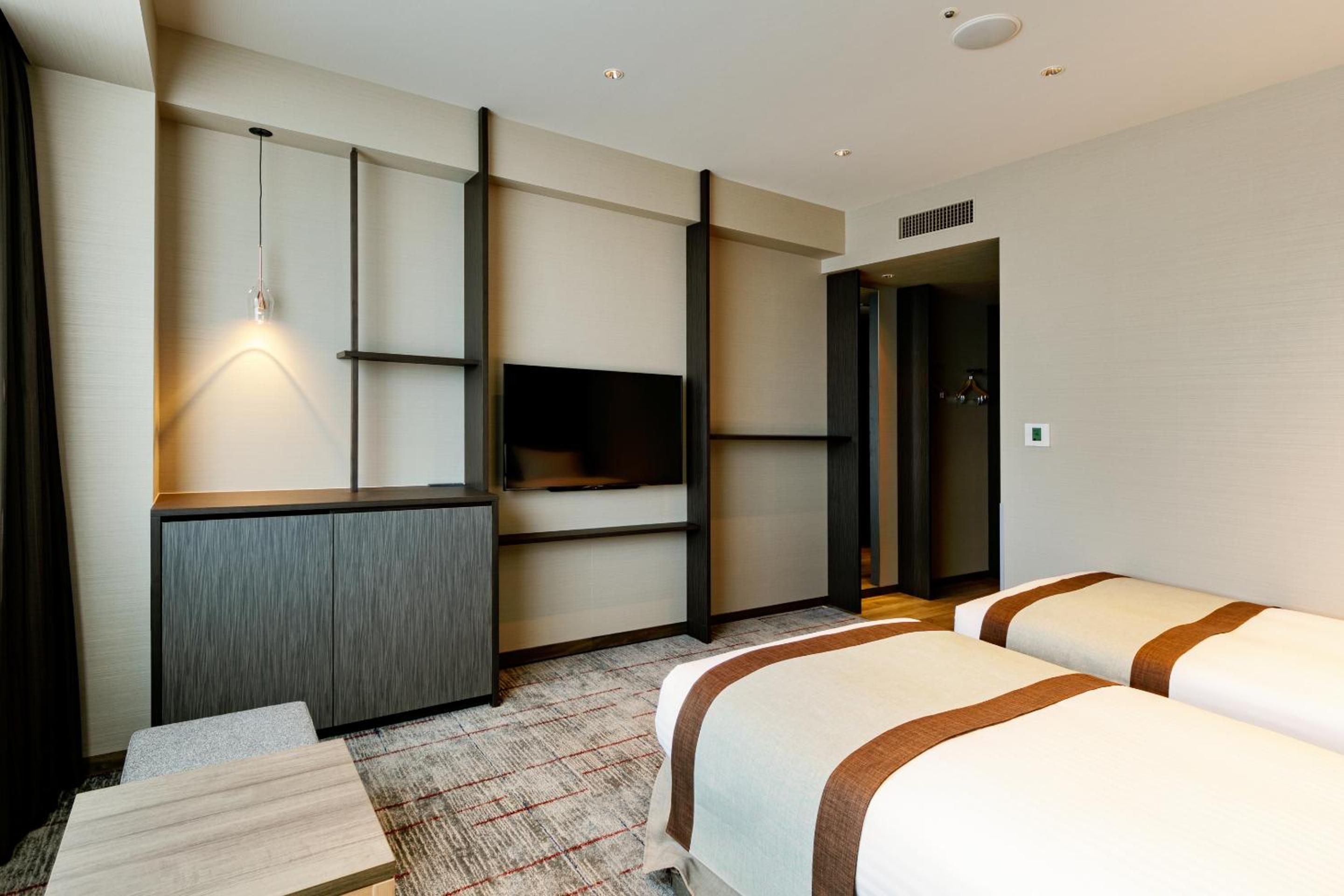 Deluxe Twin Room - Top Floor - Non-Smoking - Photo 6