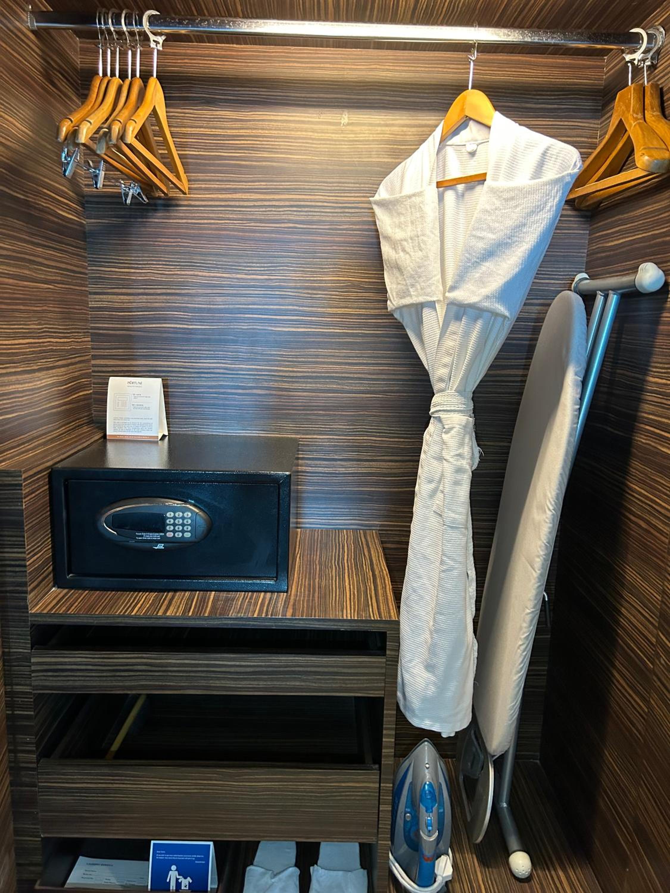 Executive Suite Executive Suite