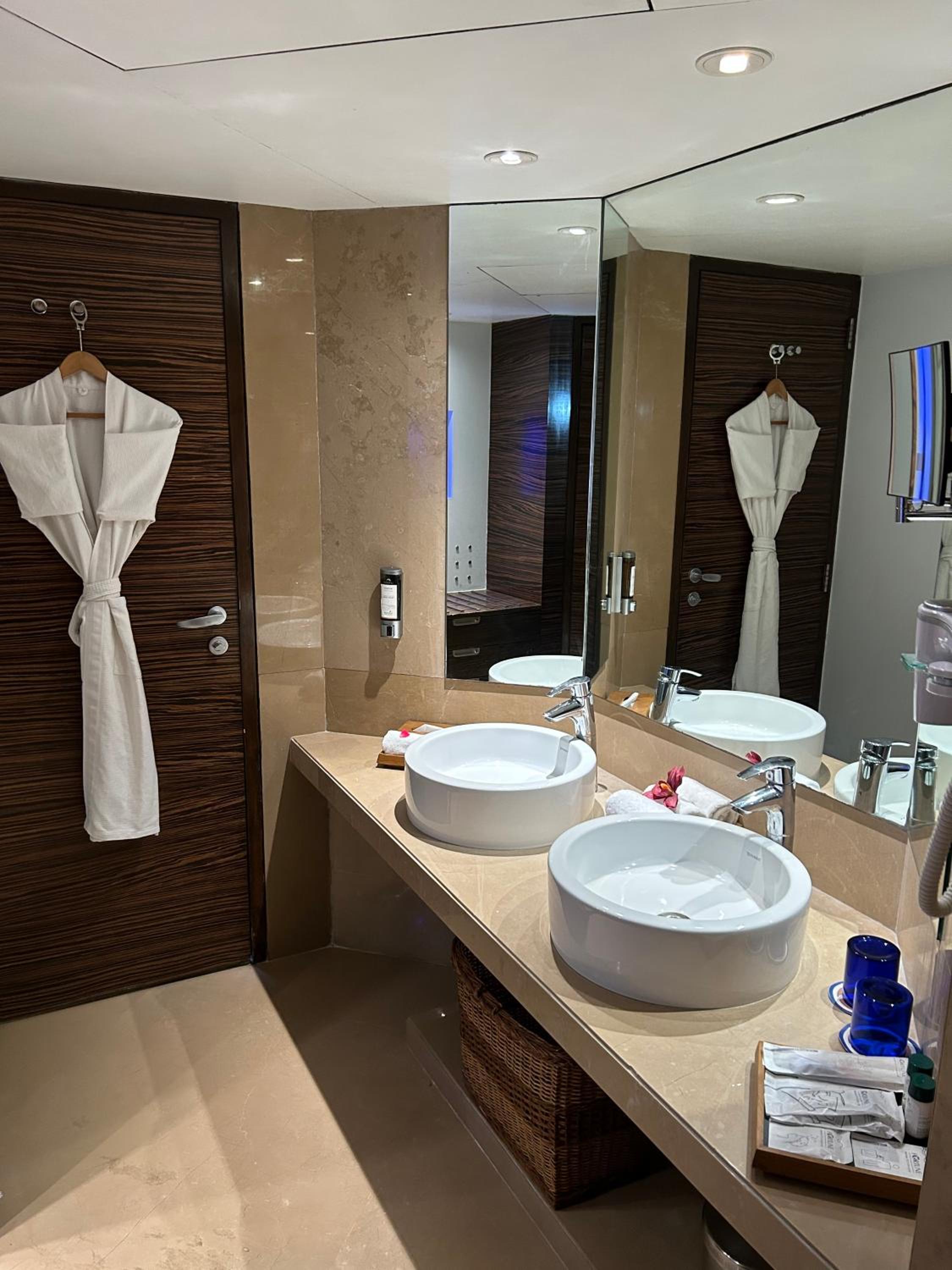 Executive Suite photo 3