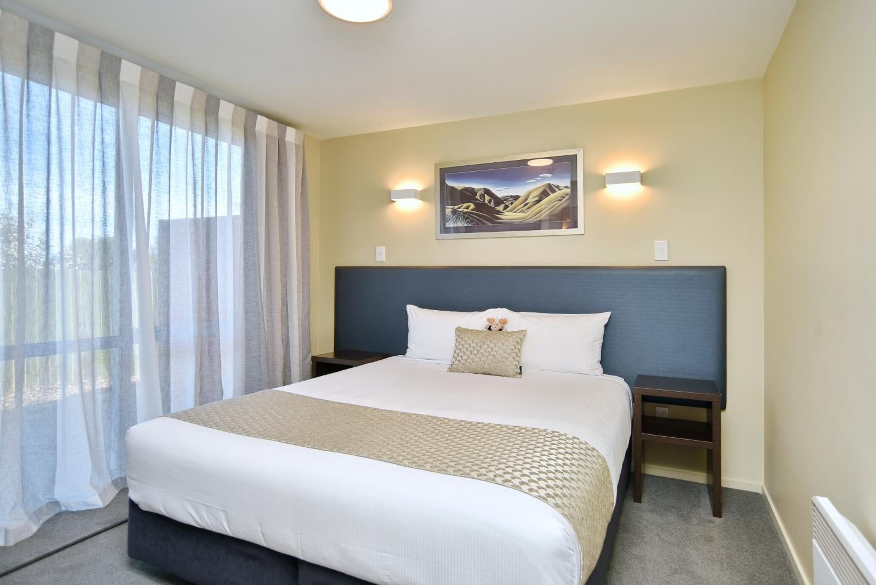 2 Bedroom Suite (Ground Floor) photo 2
