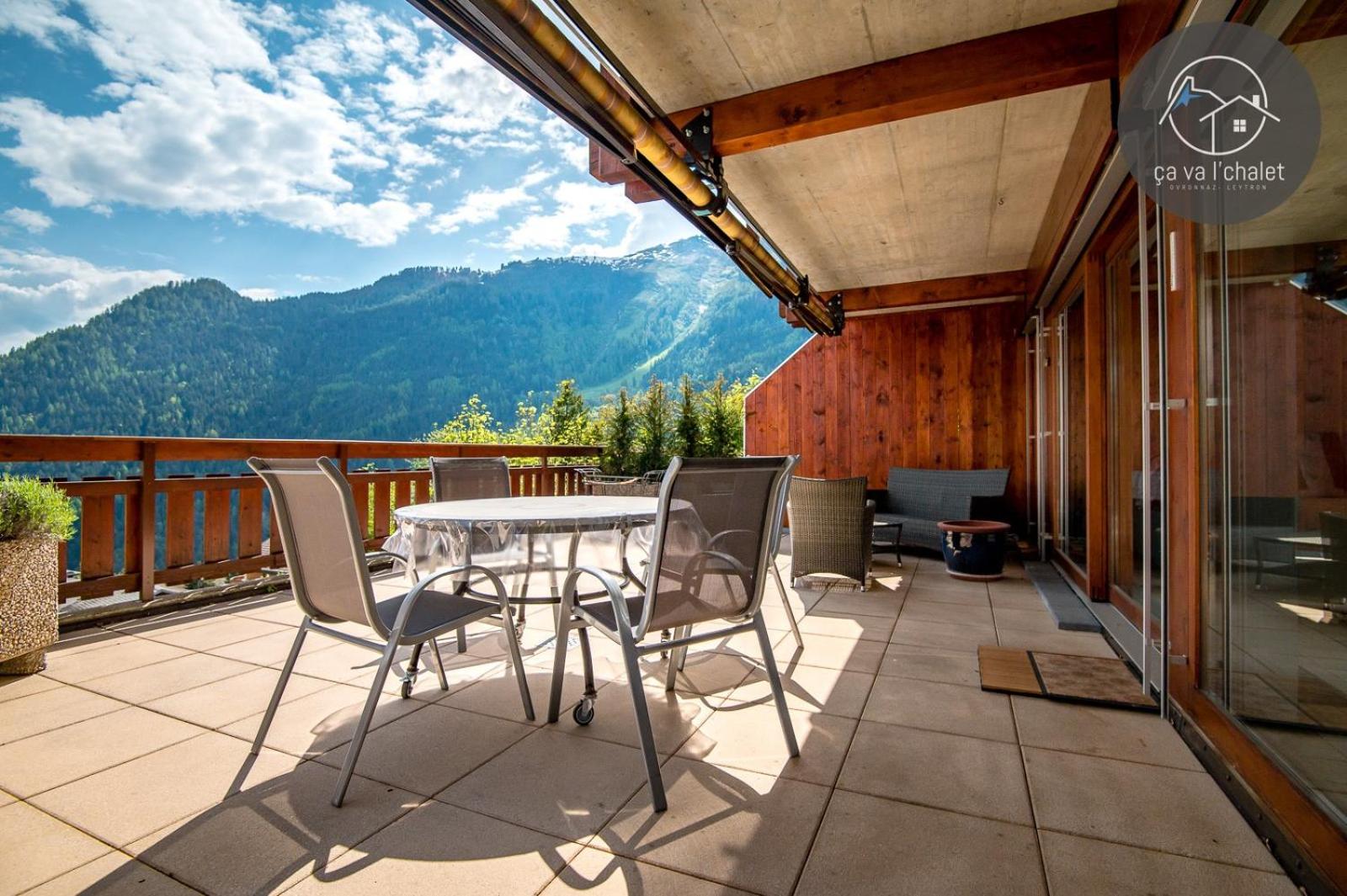 Two-Bedroom Apartment With Balcony photo 2
