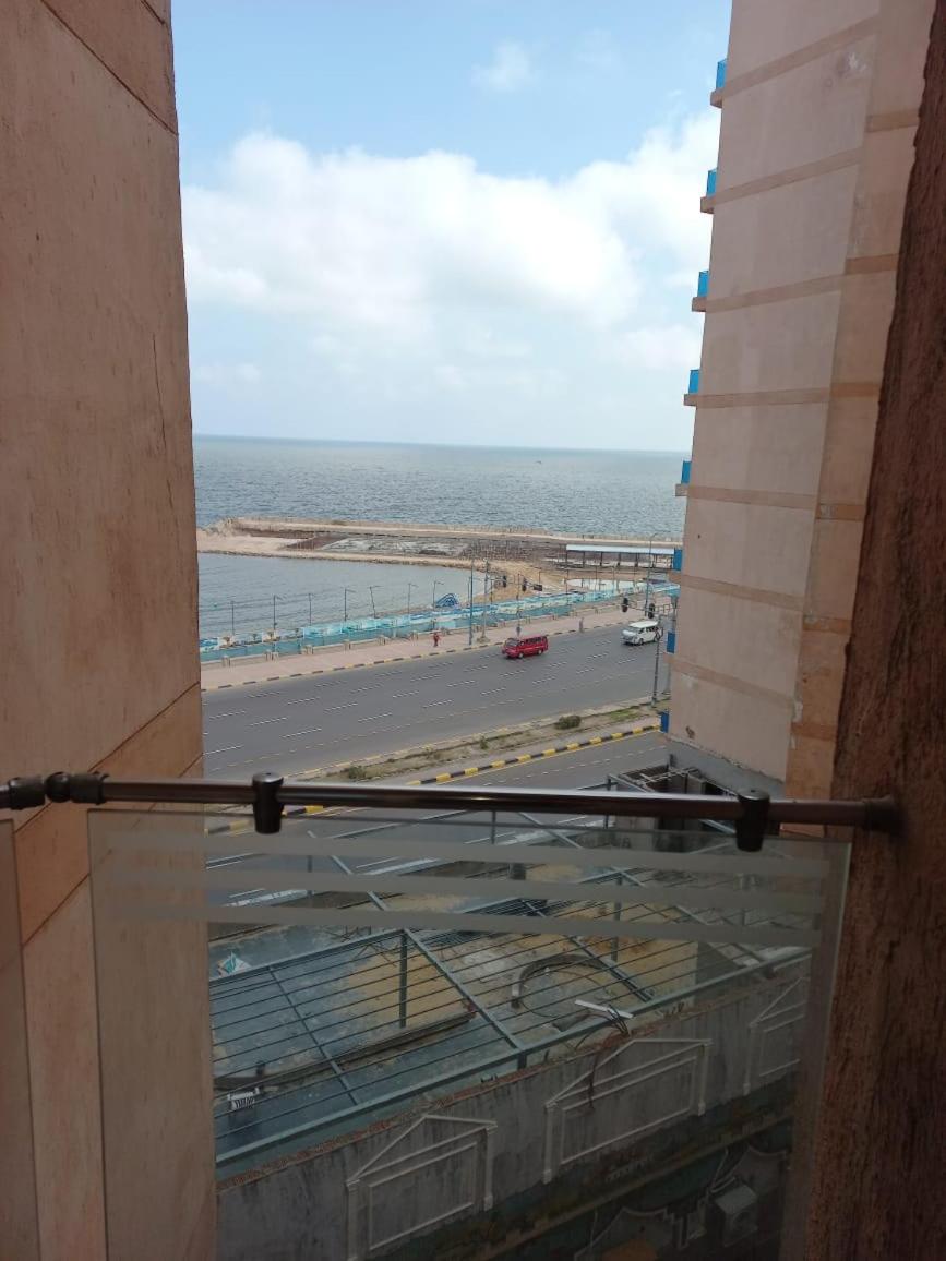                     Deluxe Suite Sea Side View (Egyptians & Resident Foreigners only)  photo 3