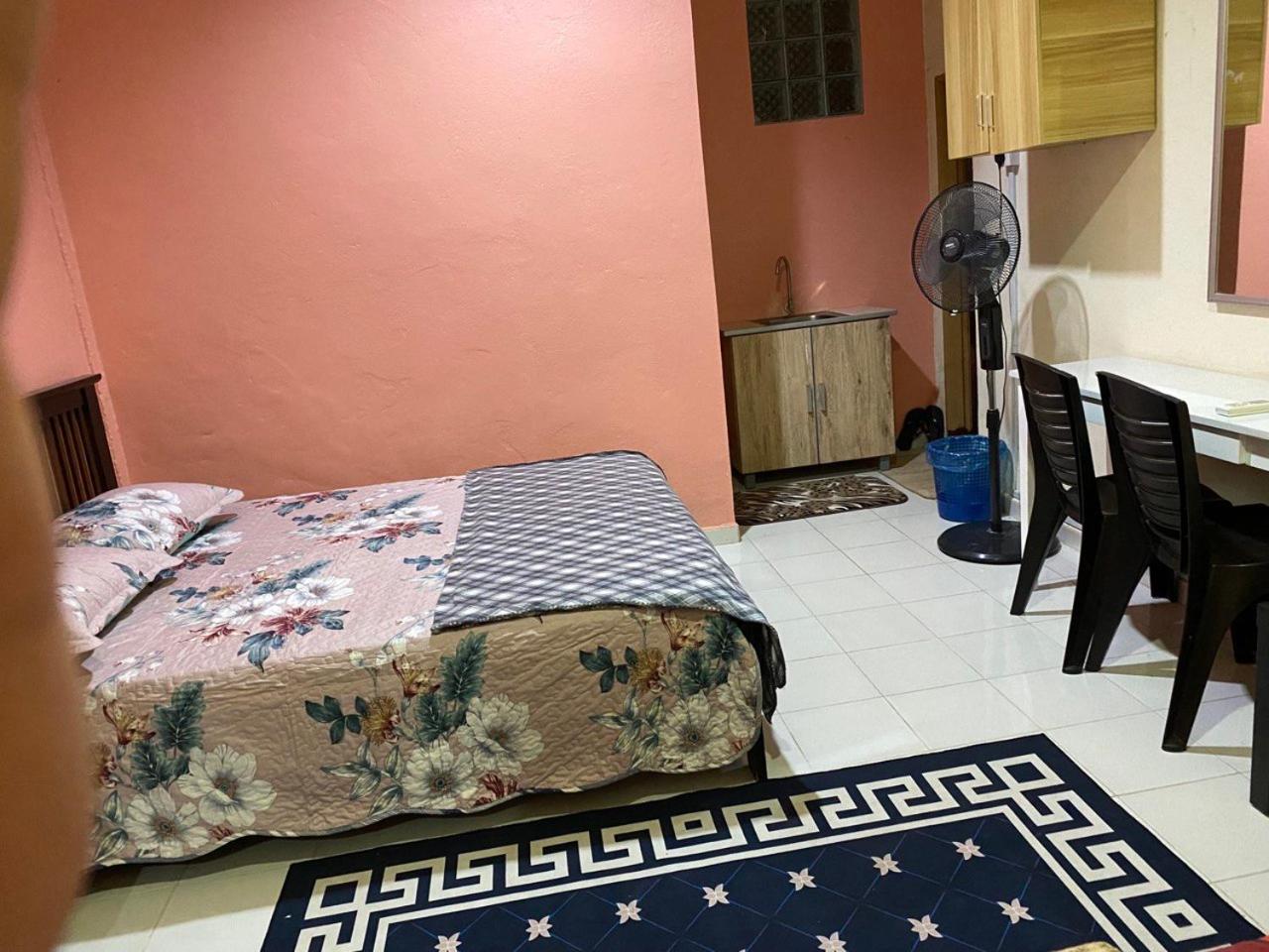Budget Triple Room photo 3