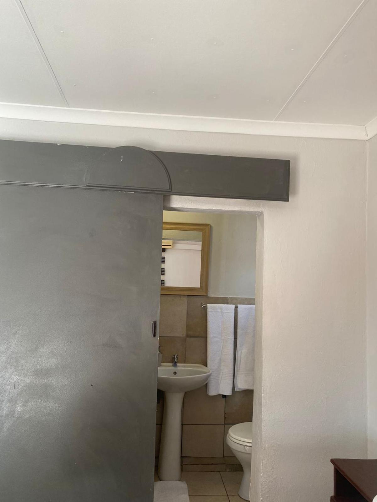 Deluxe Double or Twin Room - Photo 2