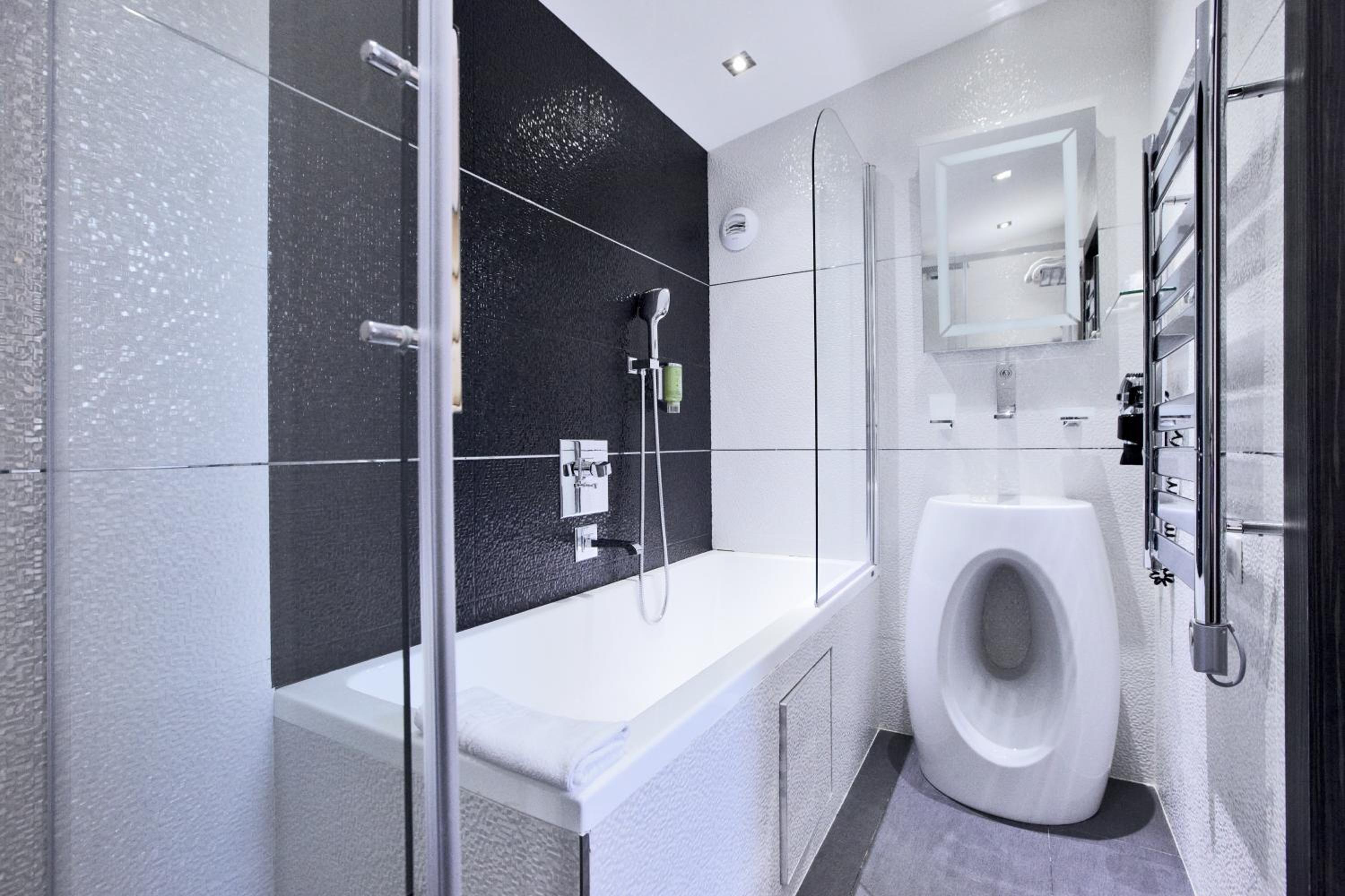 Duplex Suite - Photo 2