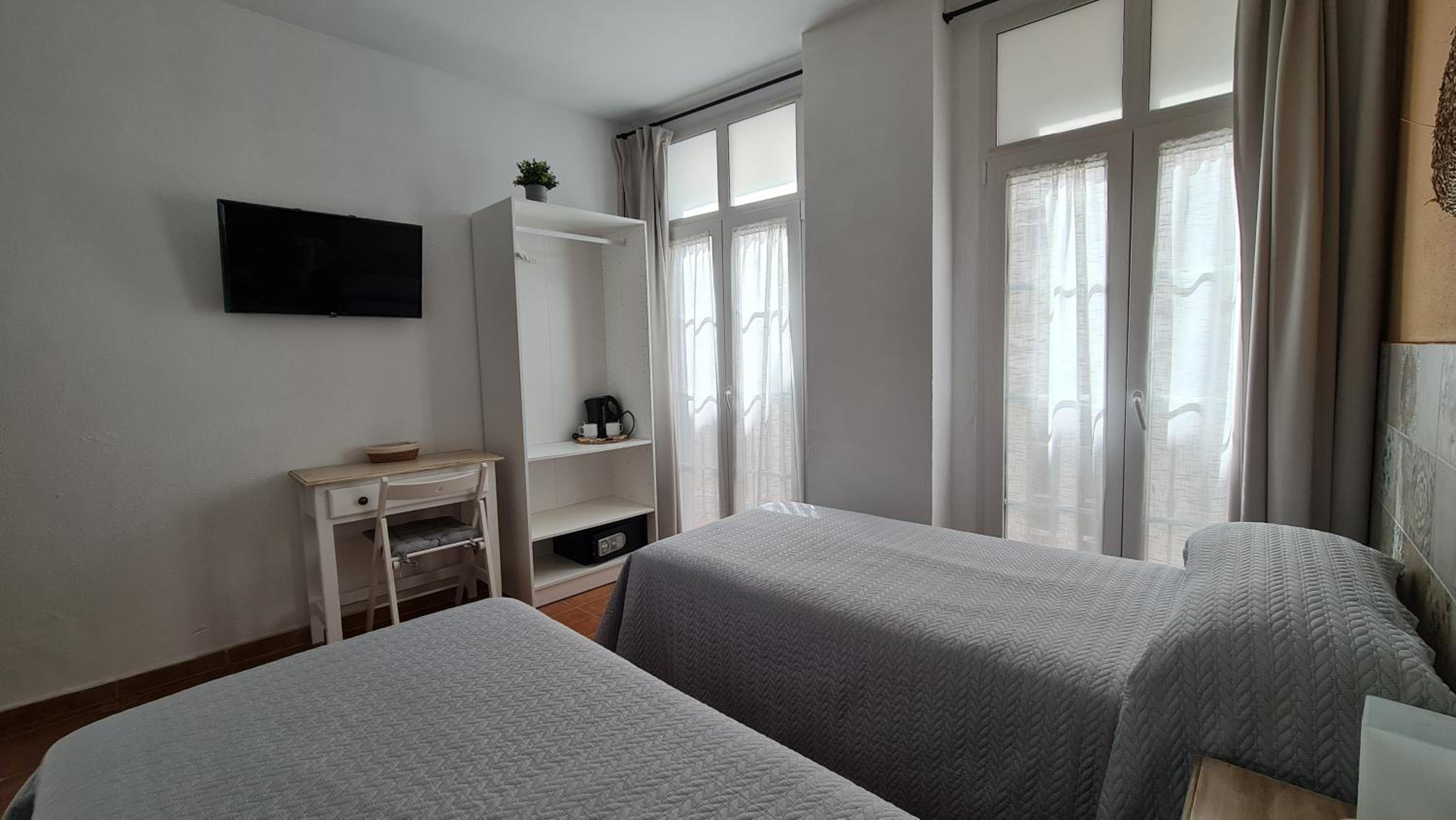 Double Room - Photo 1