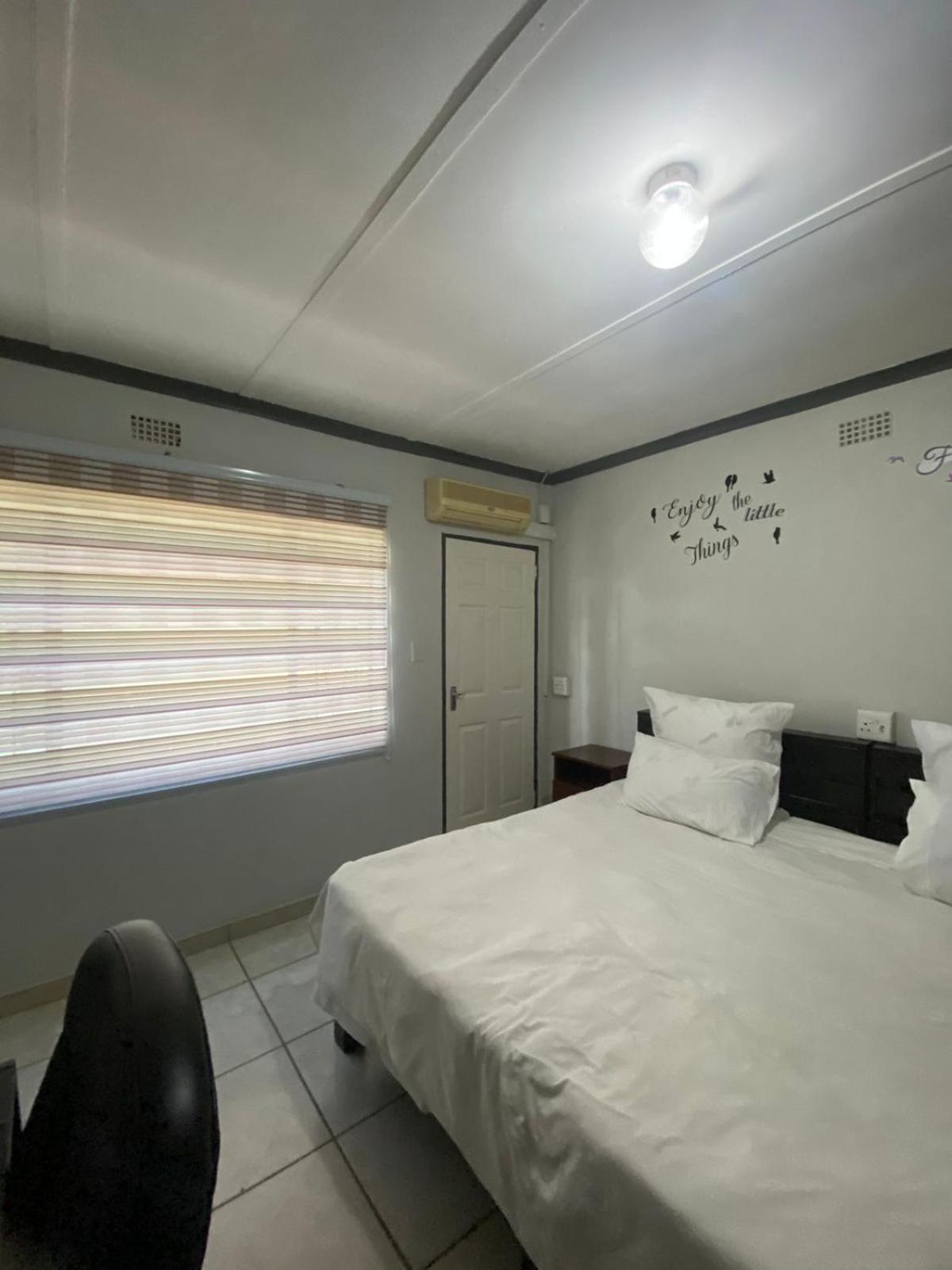 Deluxe Family Room - Photo 10