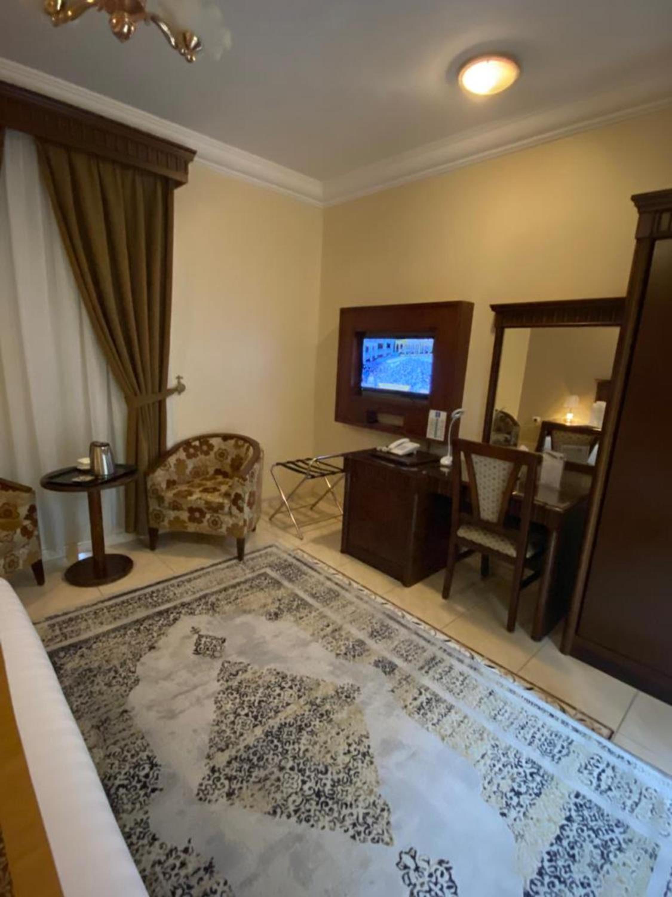 One-Bedroom Suite photo 2