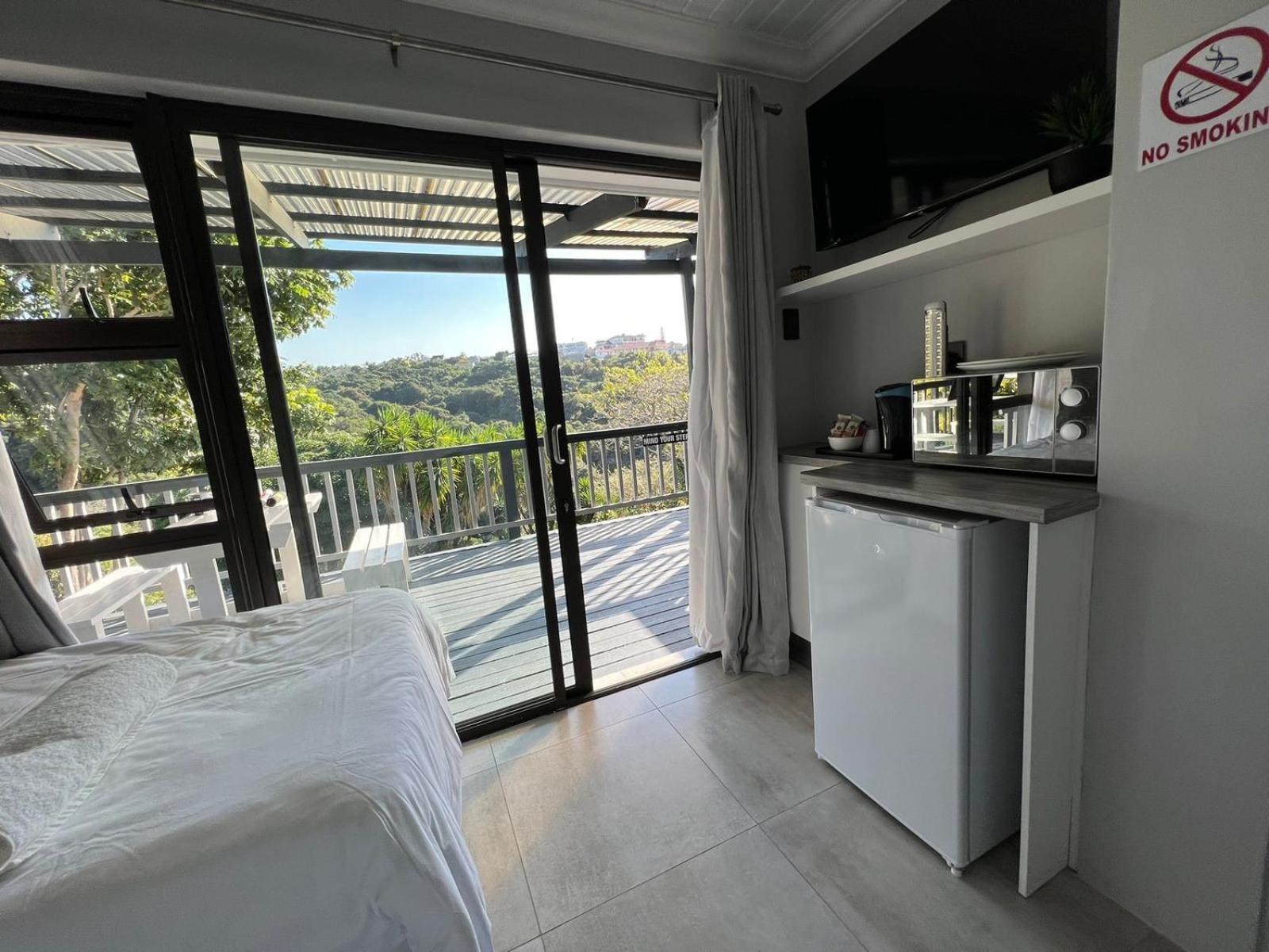 Family Room with Garden View - Photo 13