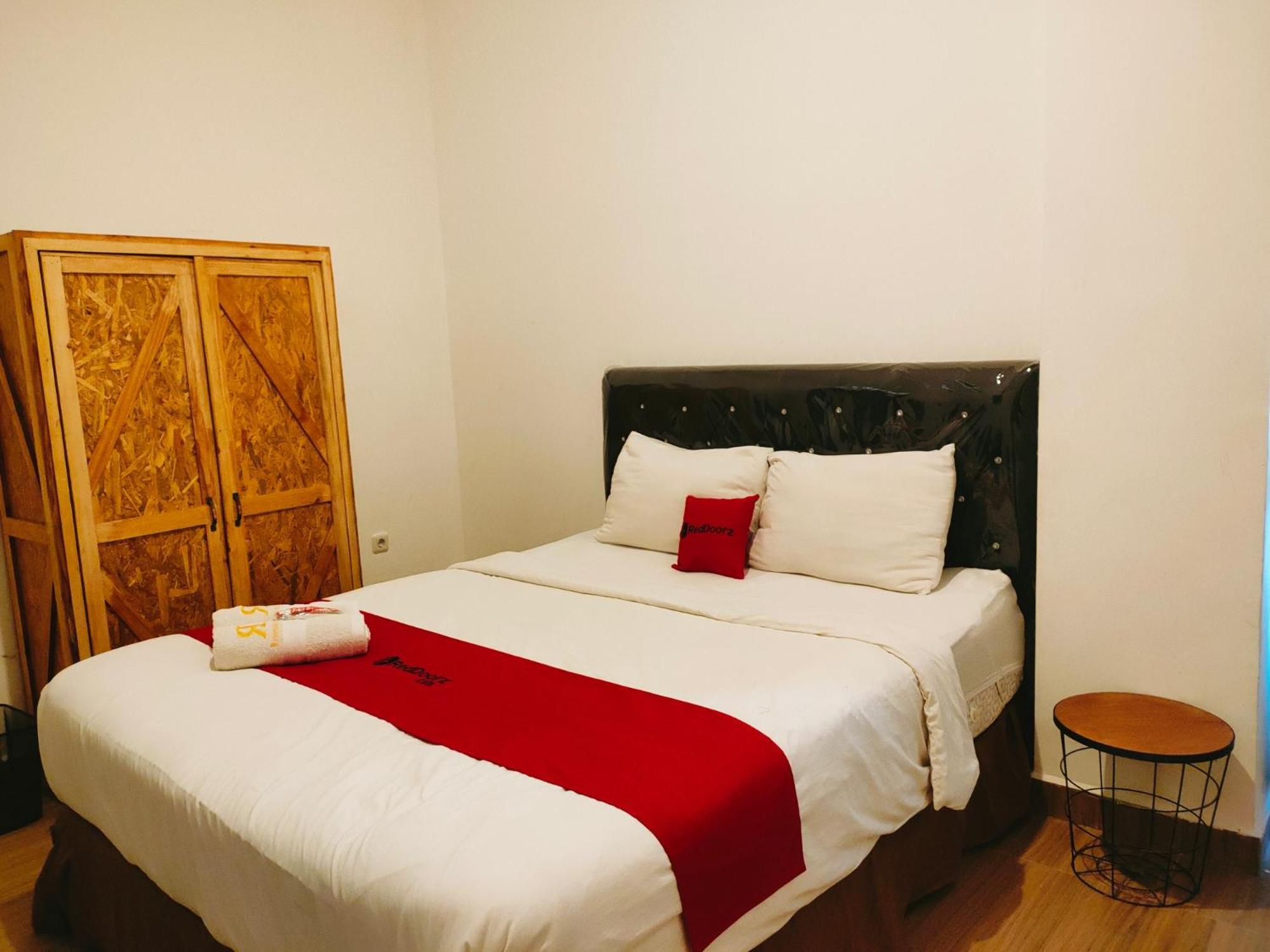 Standard Double Room - Photo 15