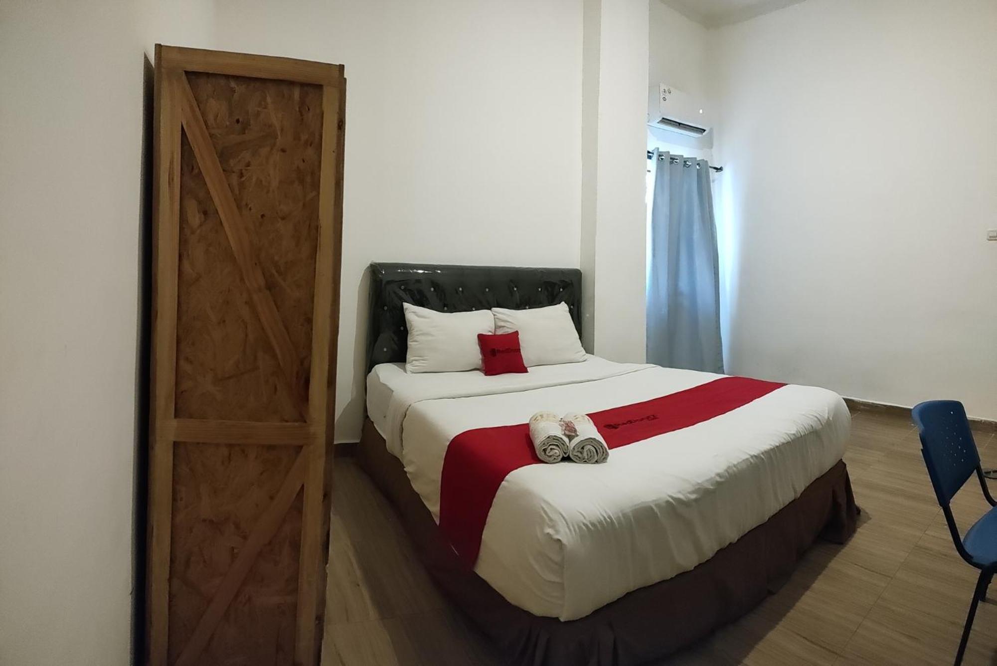 Standard Double Room - Photo 16