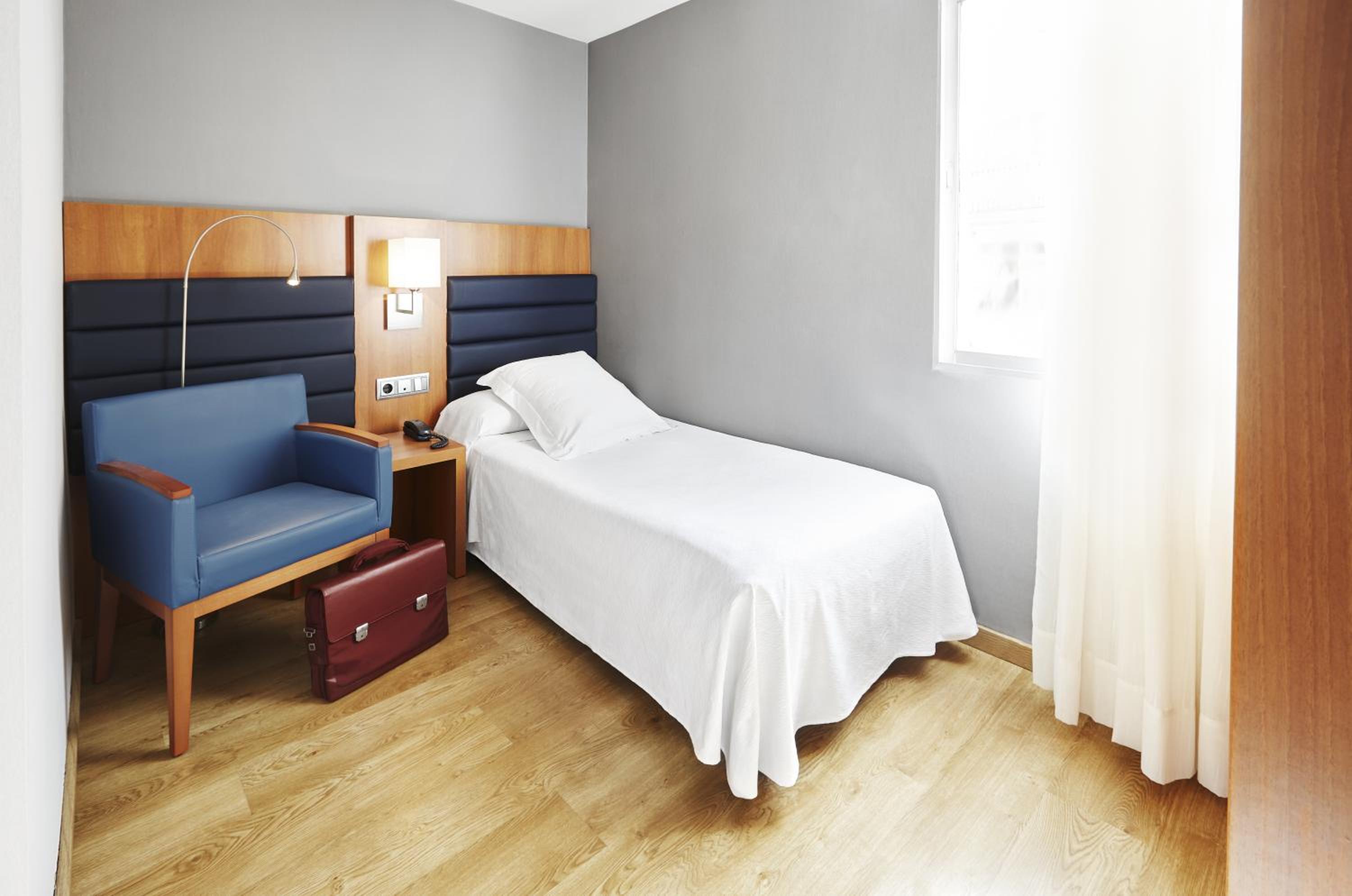 Single Room For 1 Person