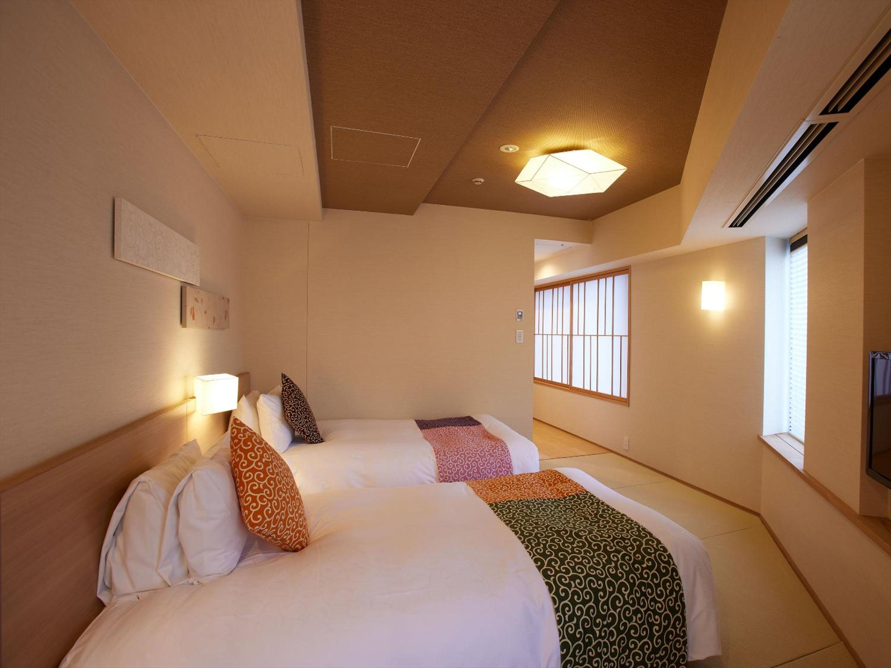 Corner Twin Room - Photo 5