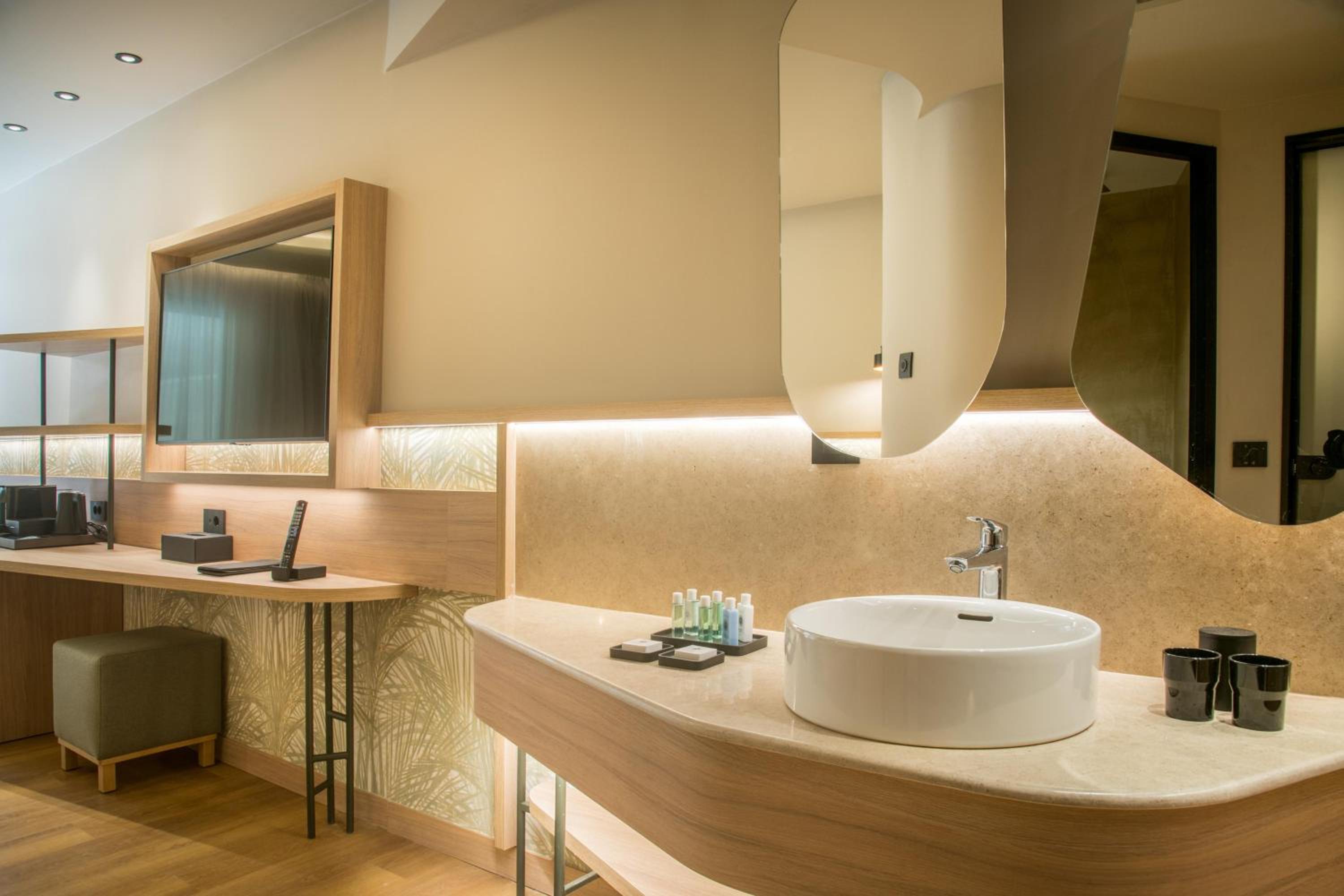 Classic Double Room with Outdoor Hot Tub - Photo 9