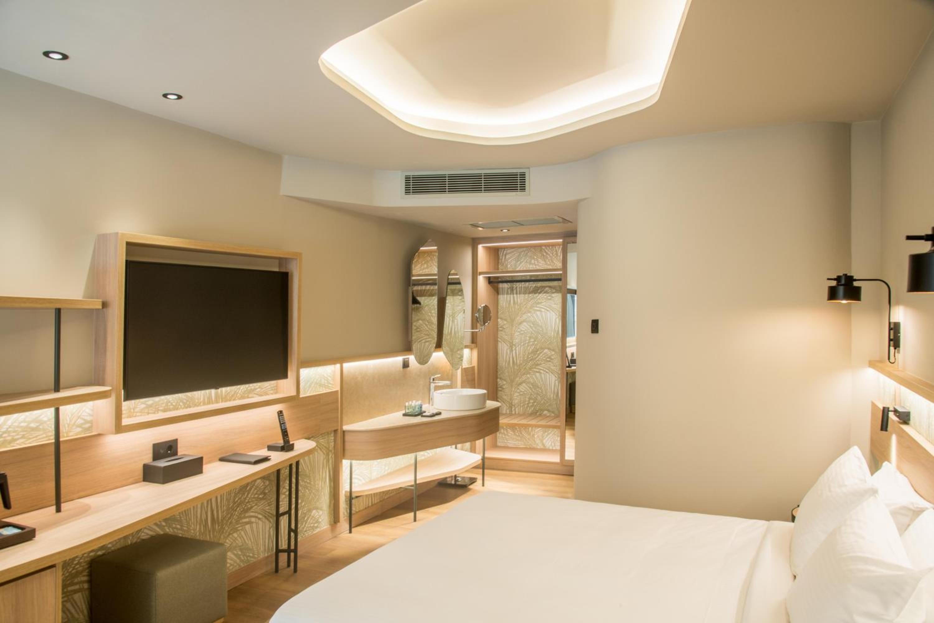 Classic Double Room with Outdoor Hot Tub - Photo 13