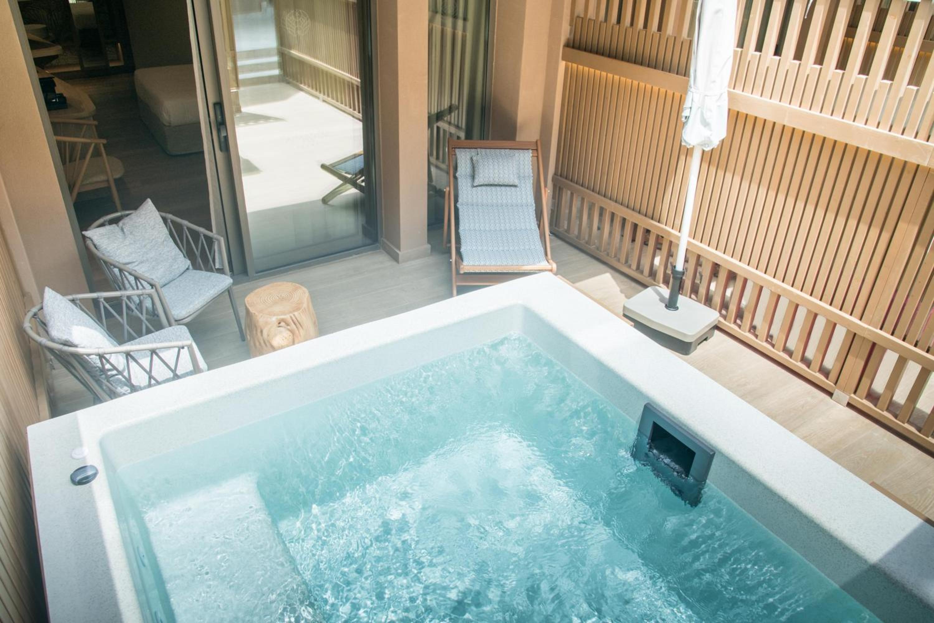 Classic Double Room with Outdoor Hot Tub