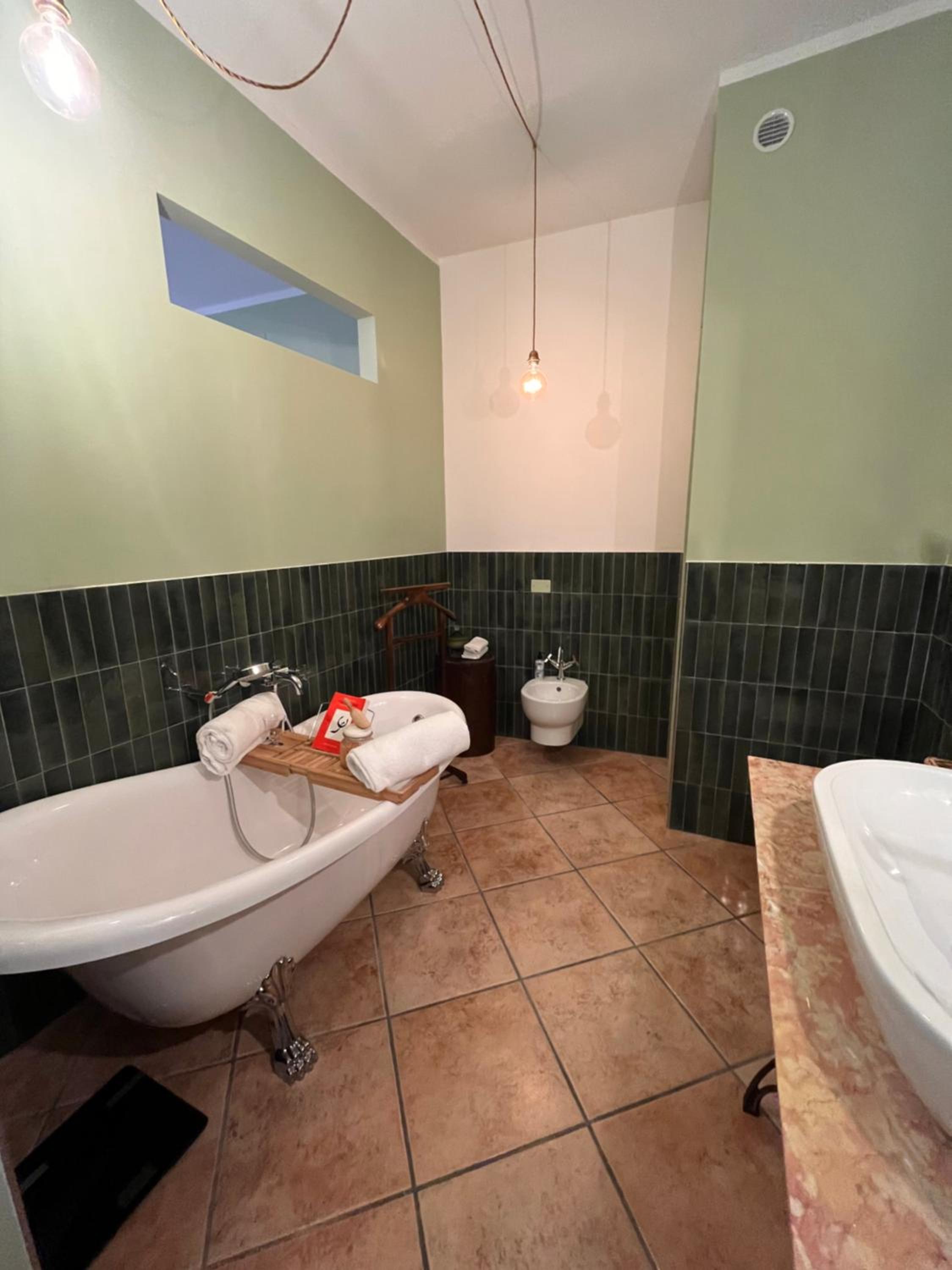 Deluxe Junior Suite - Photo 14