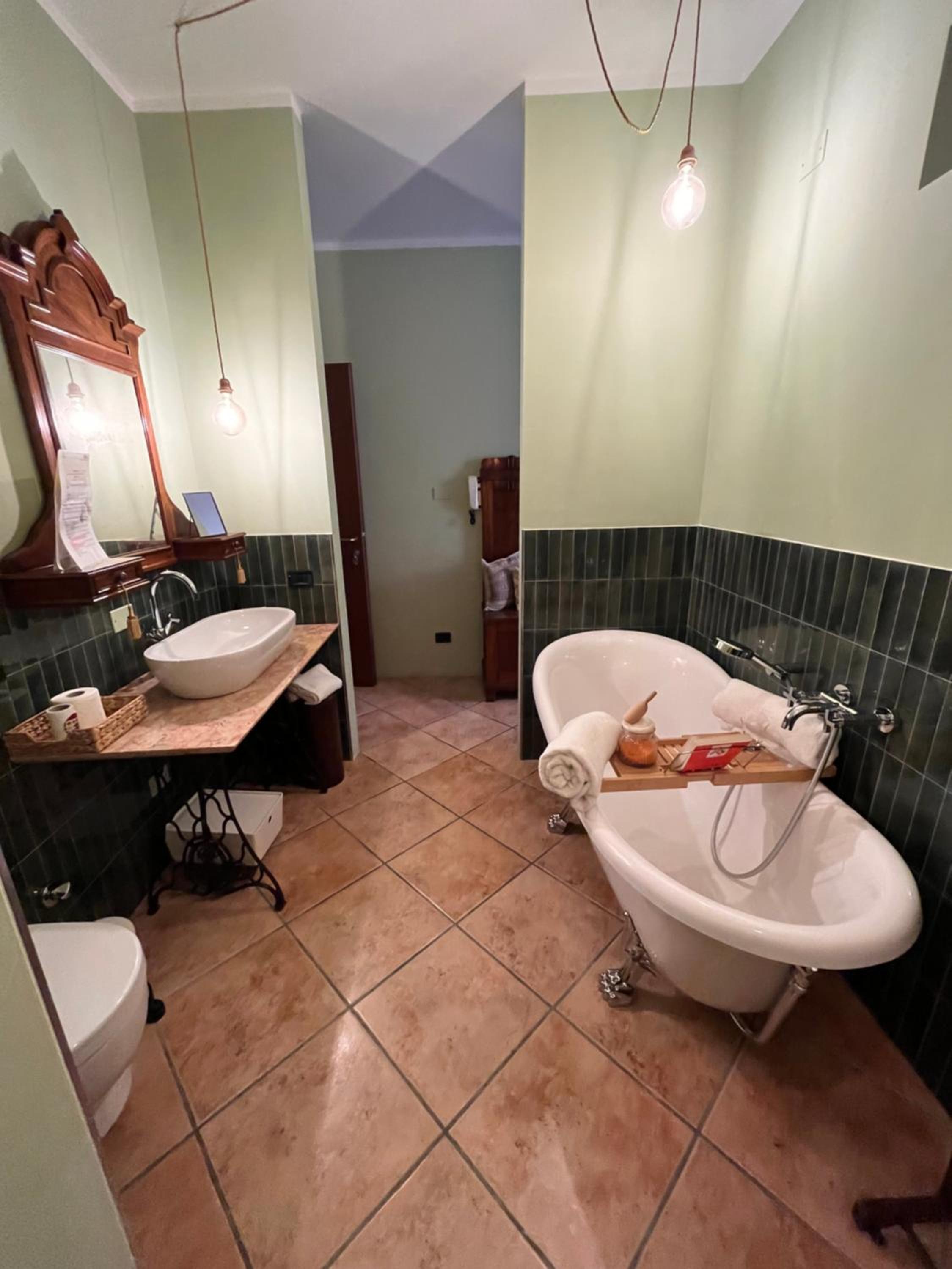 Deluxe Junior Suite - Photo 4